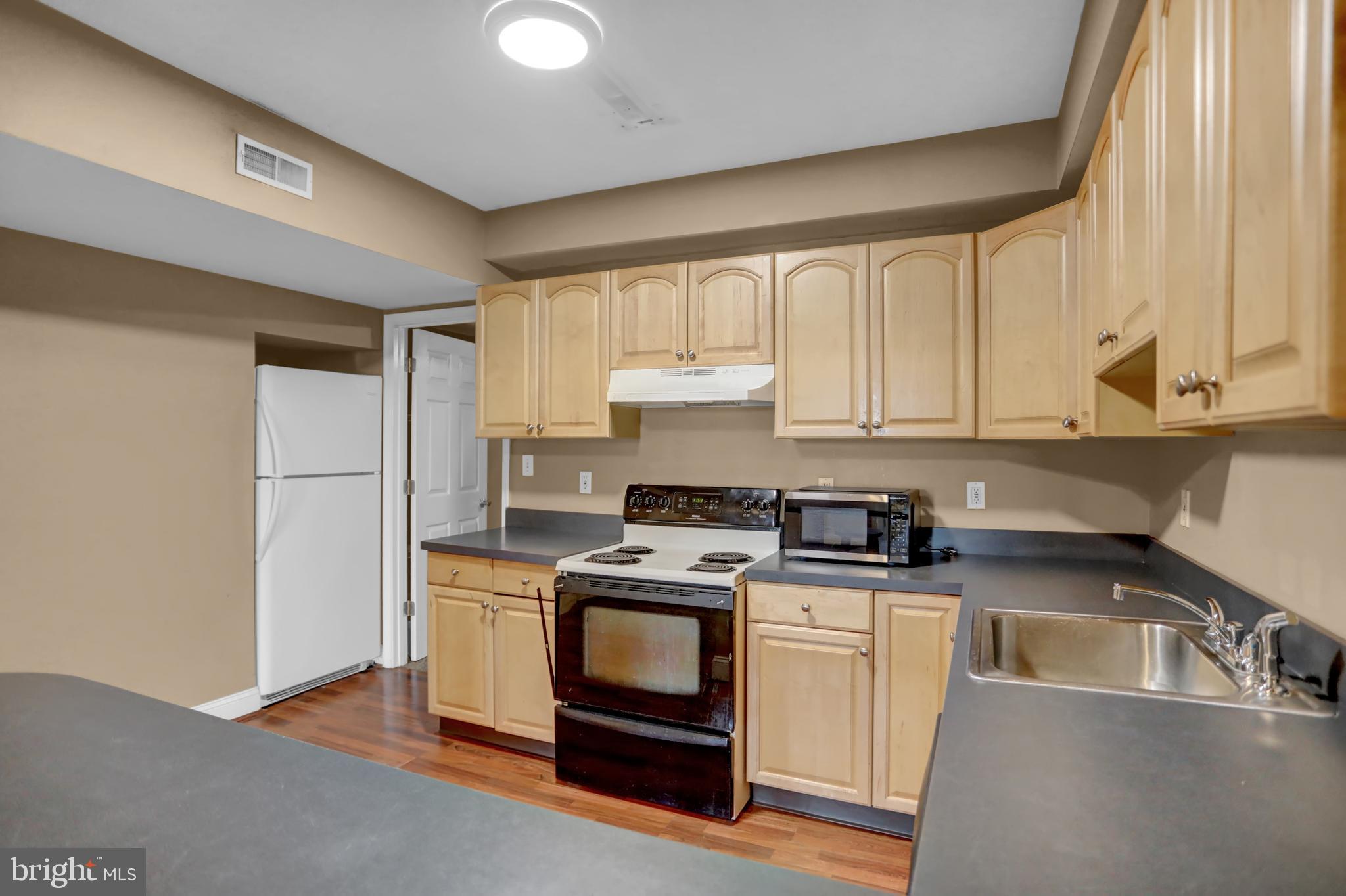 FEDERAL HILL HISTORIC DISTRICT - Residential Lease