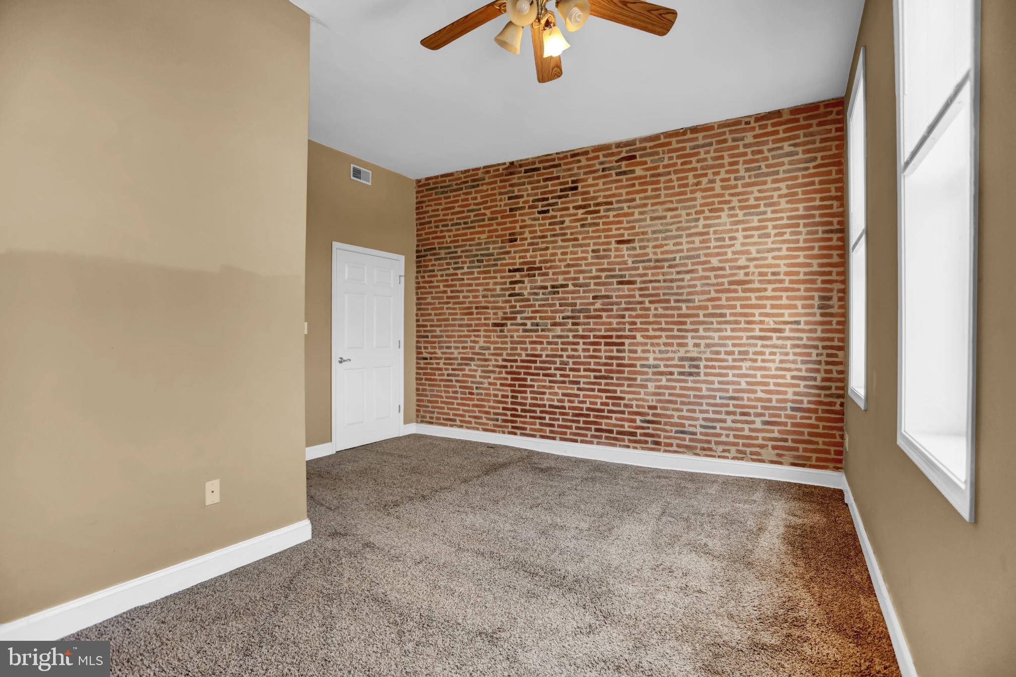 FEDERAL HILL HISTORIC DISTRICT - Residential Lease