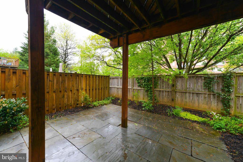 STONEGATE - Residential