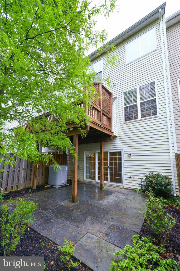 STONEGATE - Residential