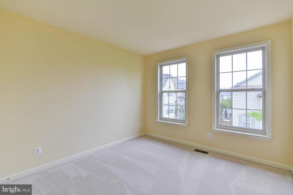 STONEGATE - Residential