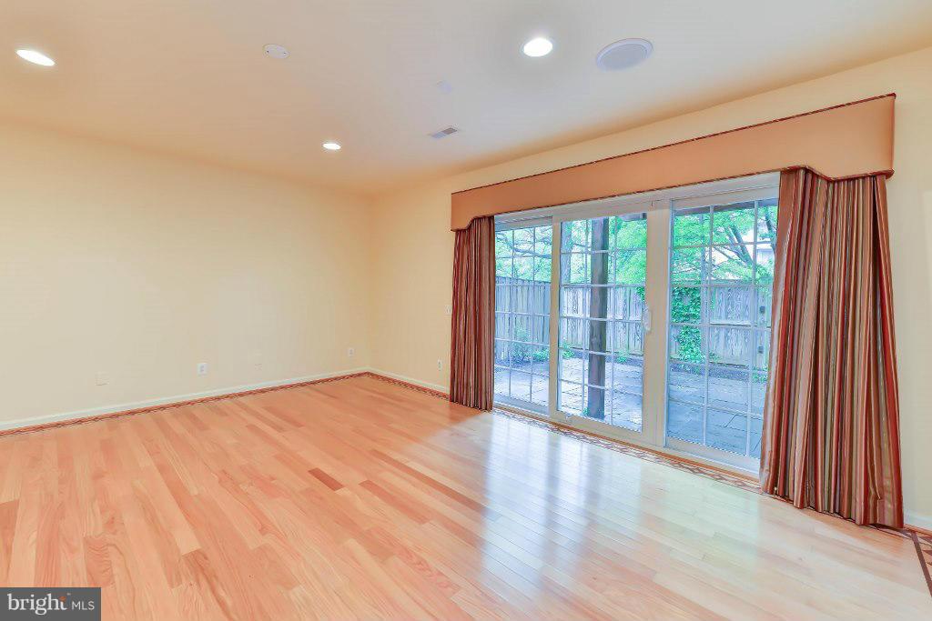 STONEGATE - Residential