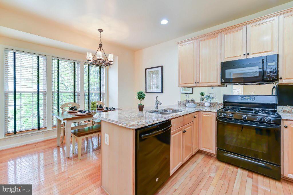 STONEGATE - Residential