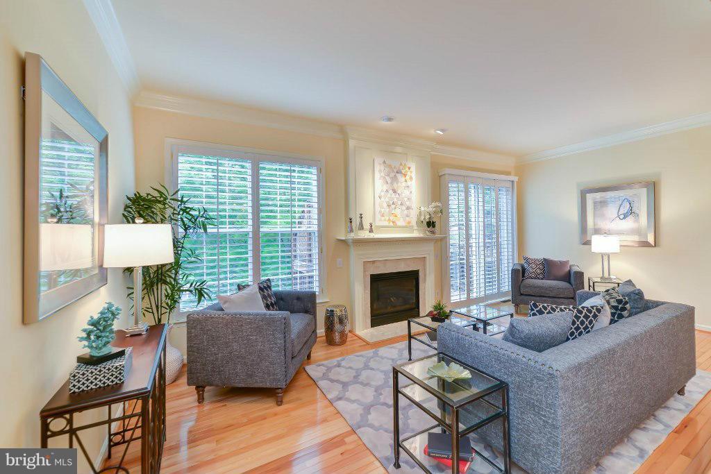 STONEGATE - Residential