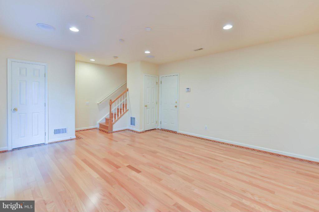 STONEGATE - Residential