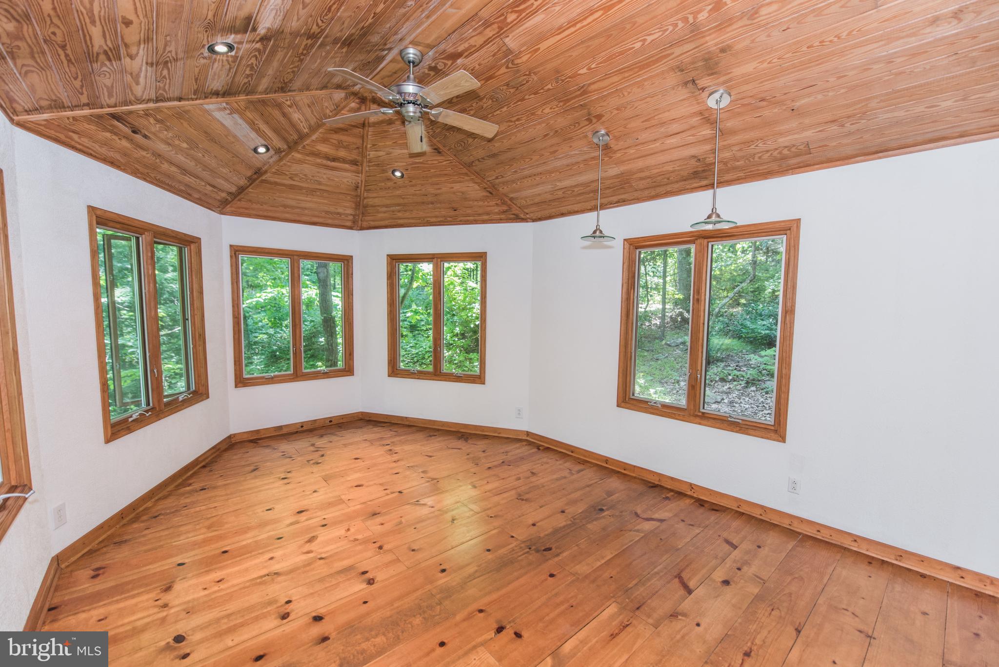 CHESTNUT GROVE - Residential