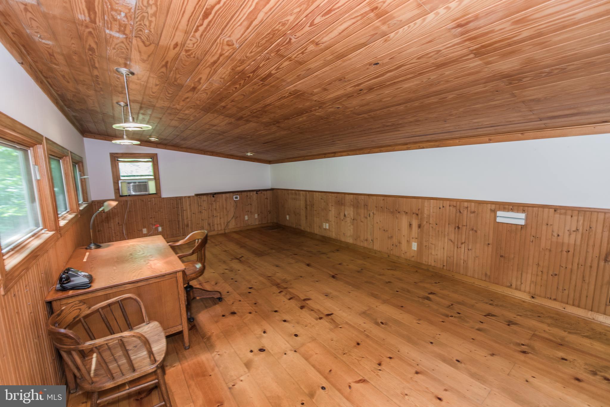 CHESTNUT GROVE - Residential