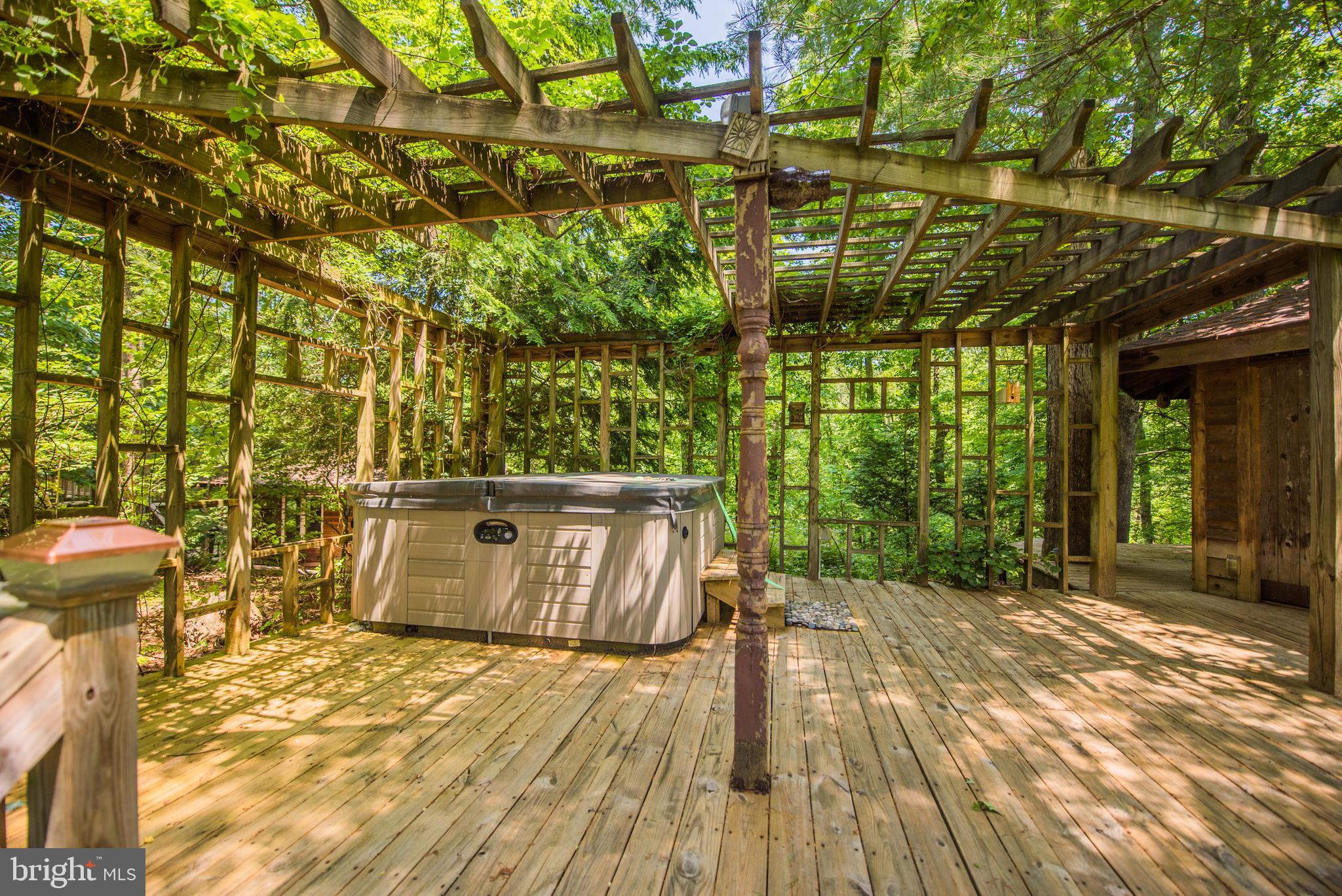 CHESTNUT GROVE - Residential