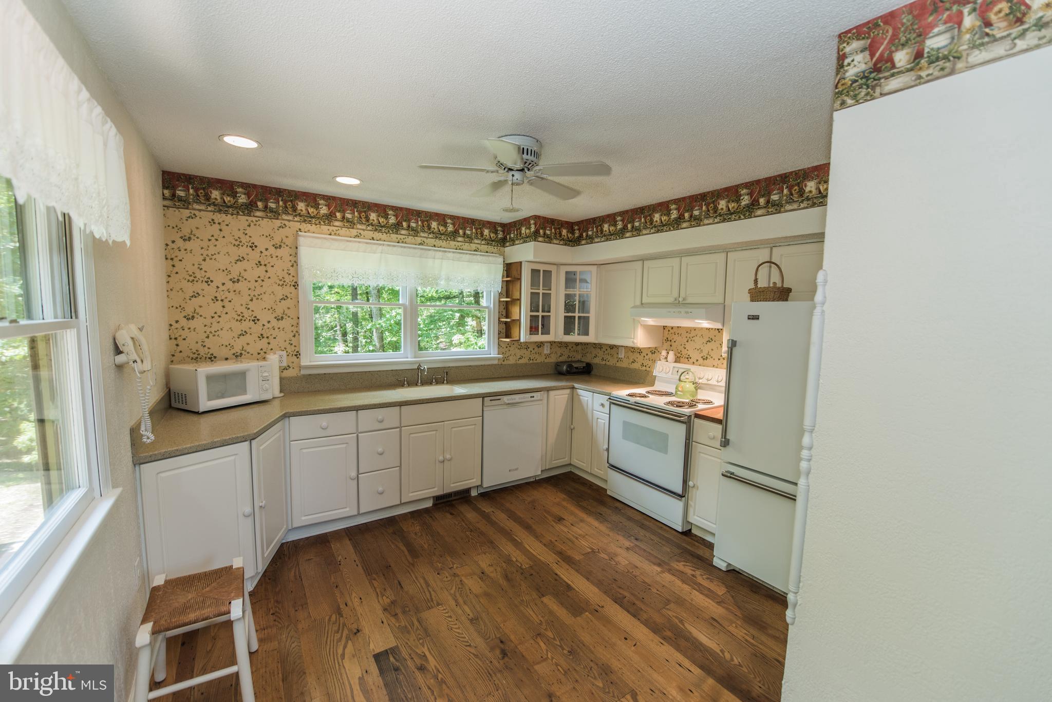 CHESTNUT GROVE - Residential