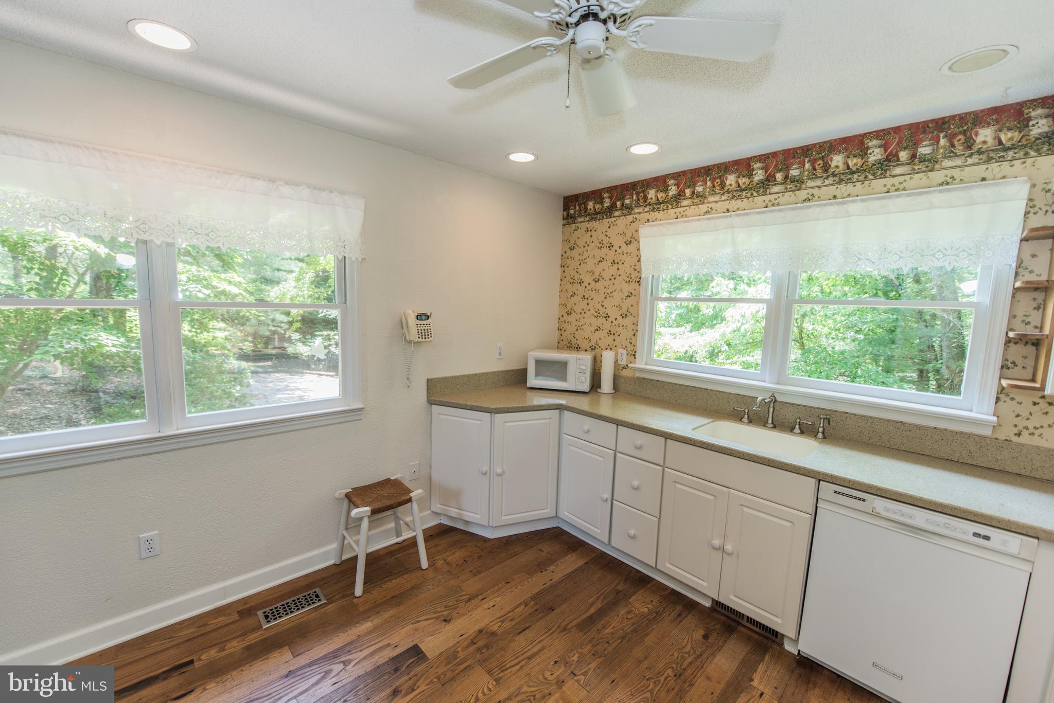 CHESTNUT GROVE - Residential