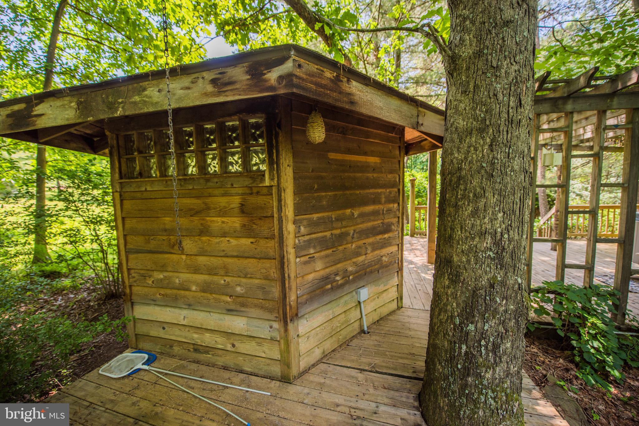 CHESTNUT GROVE - Residential