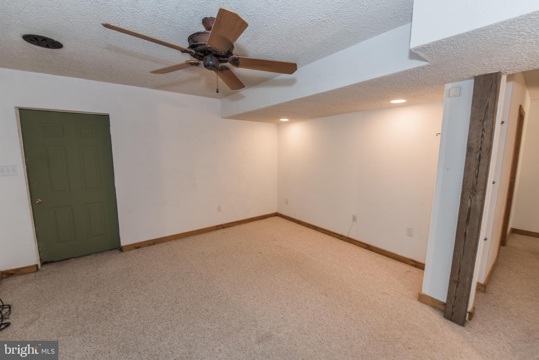 CHESTNUT GROVE - Residential