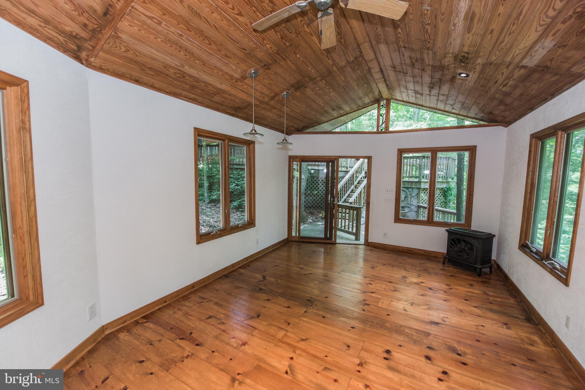 CHESTNUT GROVE - Residential