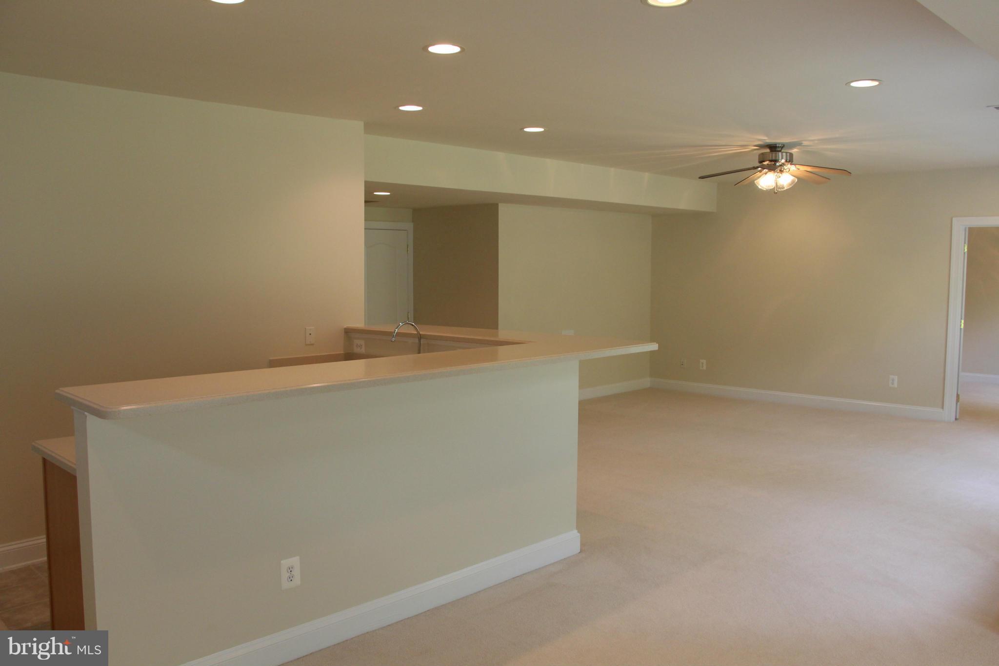 LAUREL HILL LANDBAY - Residential