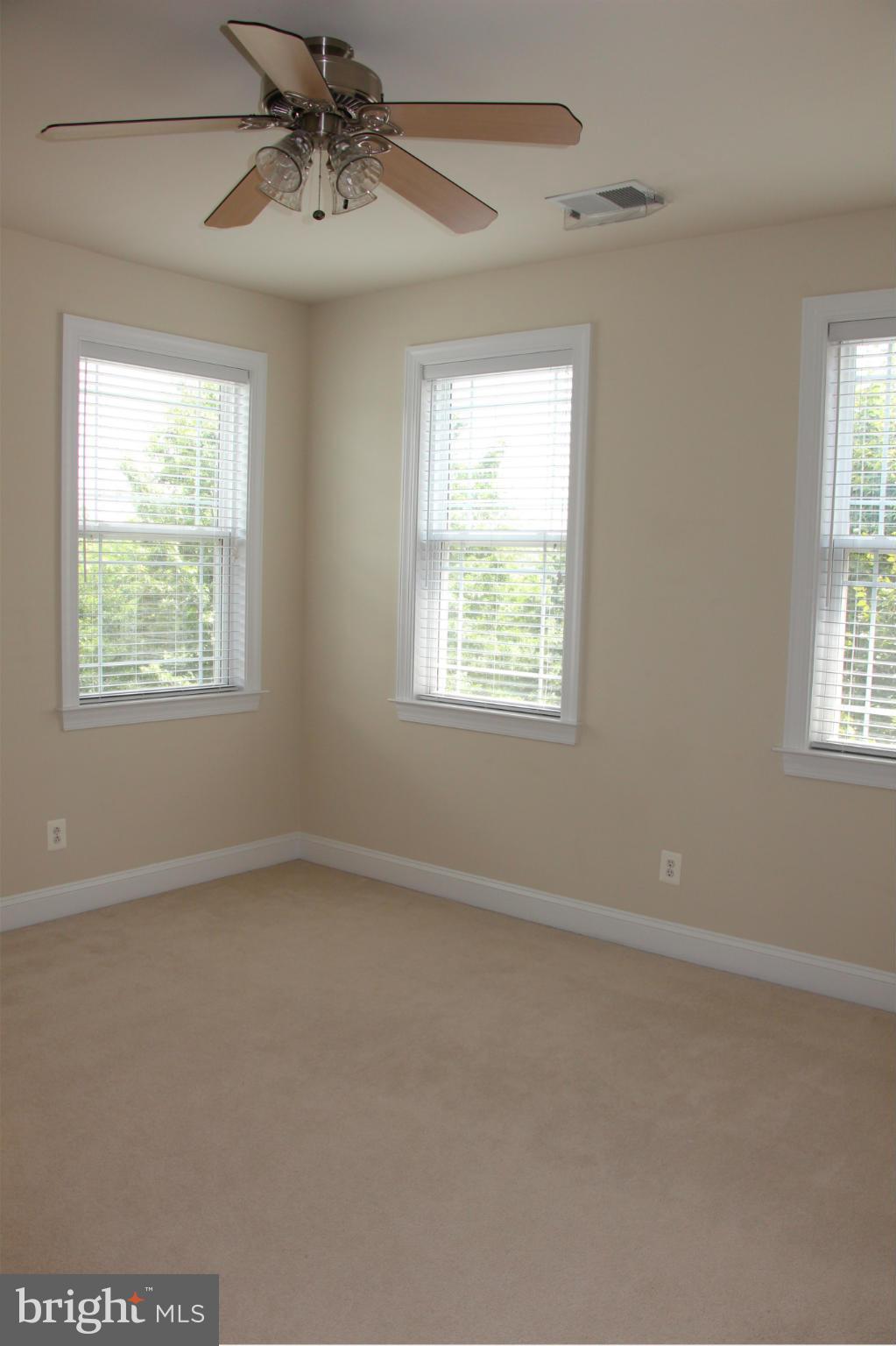 LAUREL HILL LANDBAY - Residential