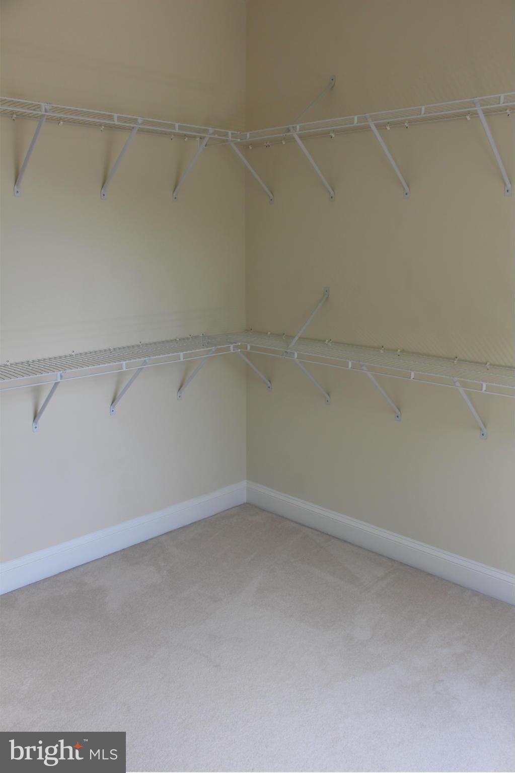 LAUREL HILL LANDBAY - Residential