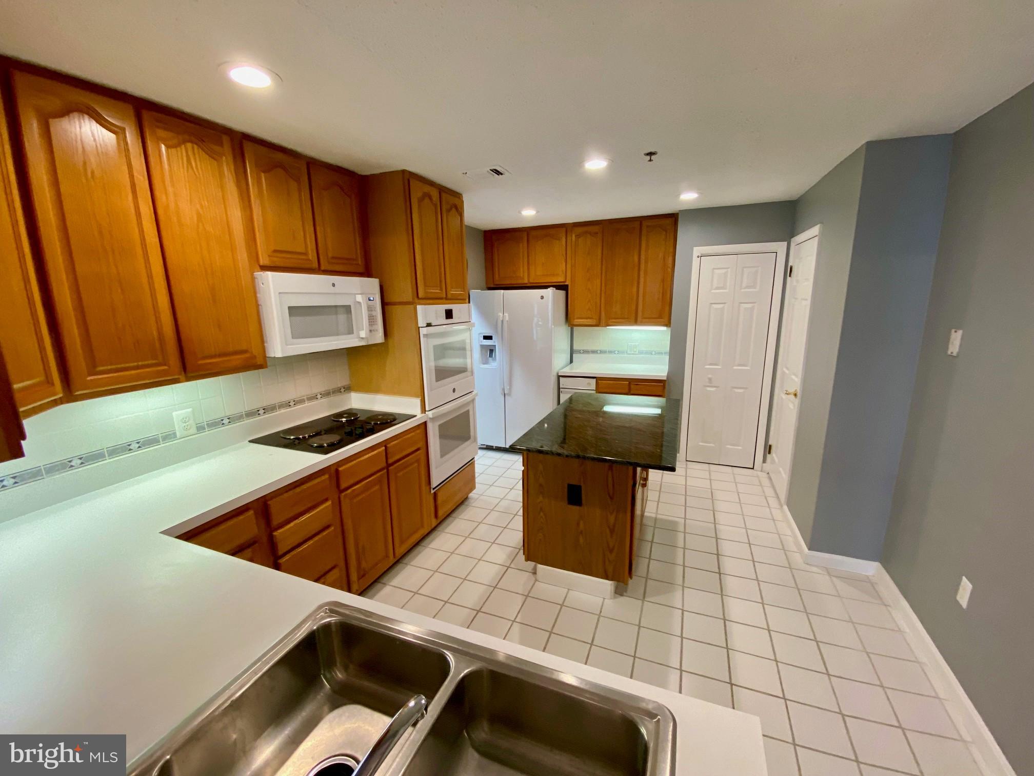 HERITAGE HARBOUR - Residential Lease