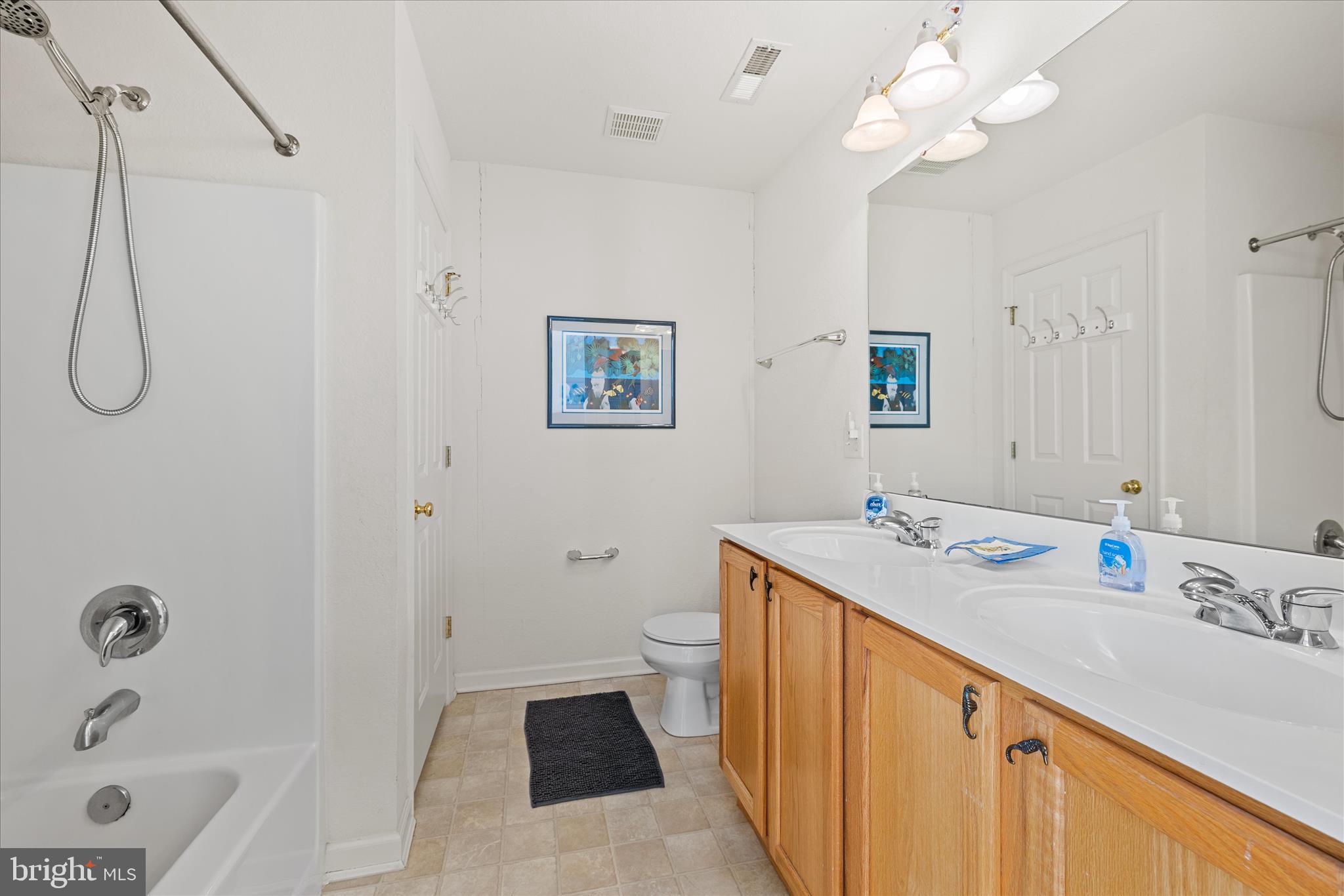 CREEKSIDE - Residential
