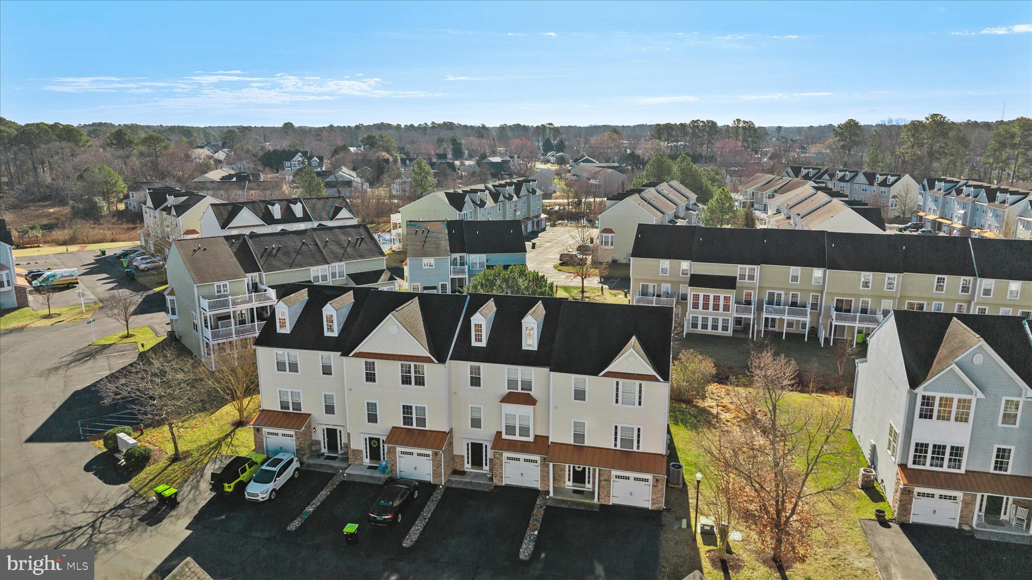 CREEKSIDE - Residential