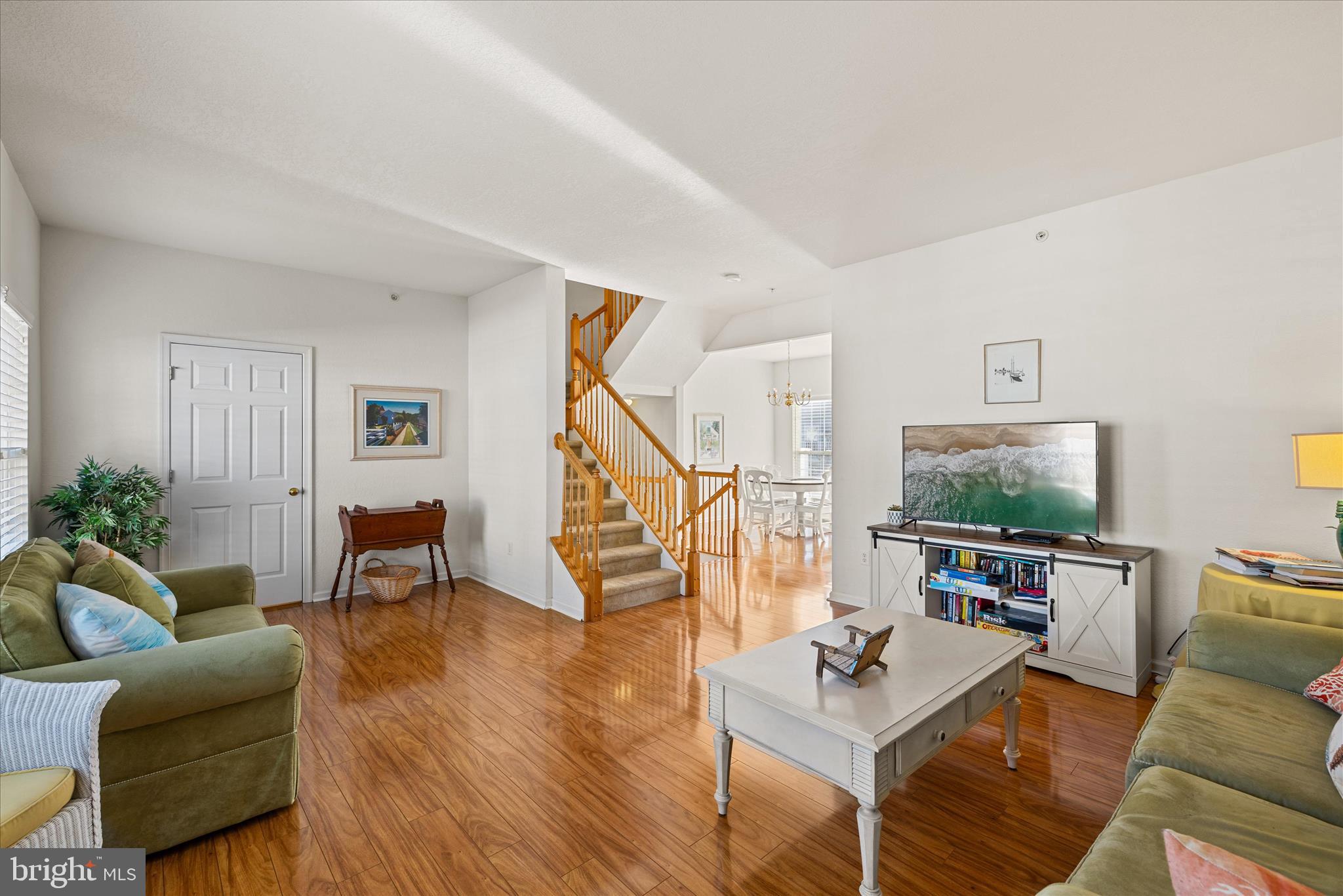CREEKSIDE - Residential