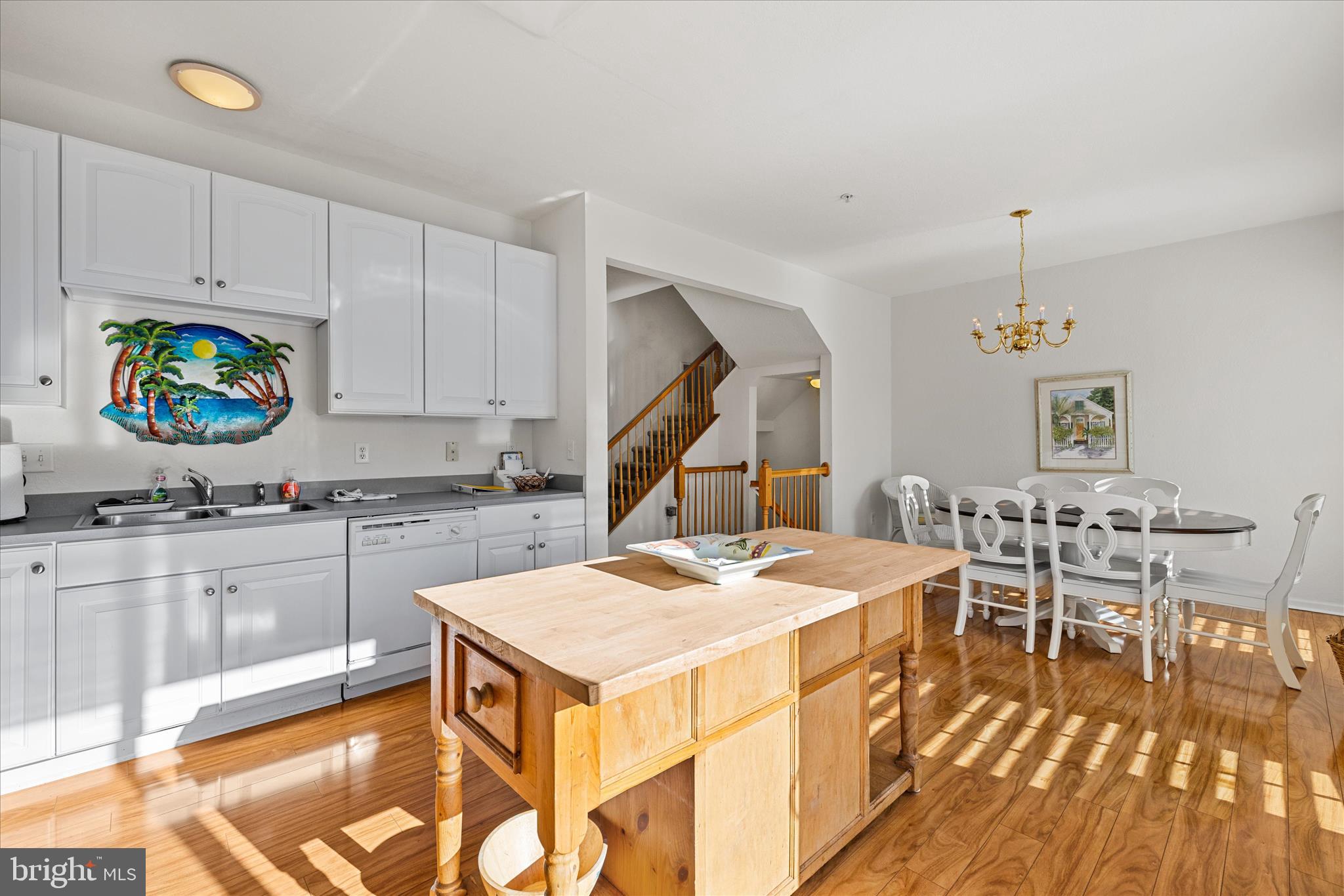CREEKSIDE - Residential