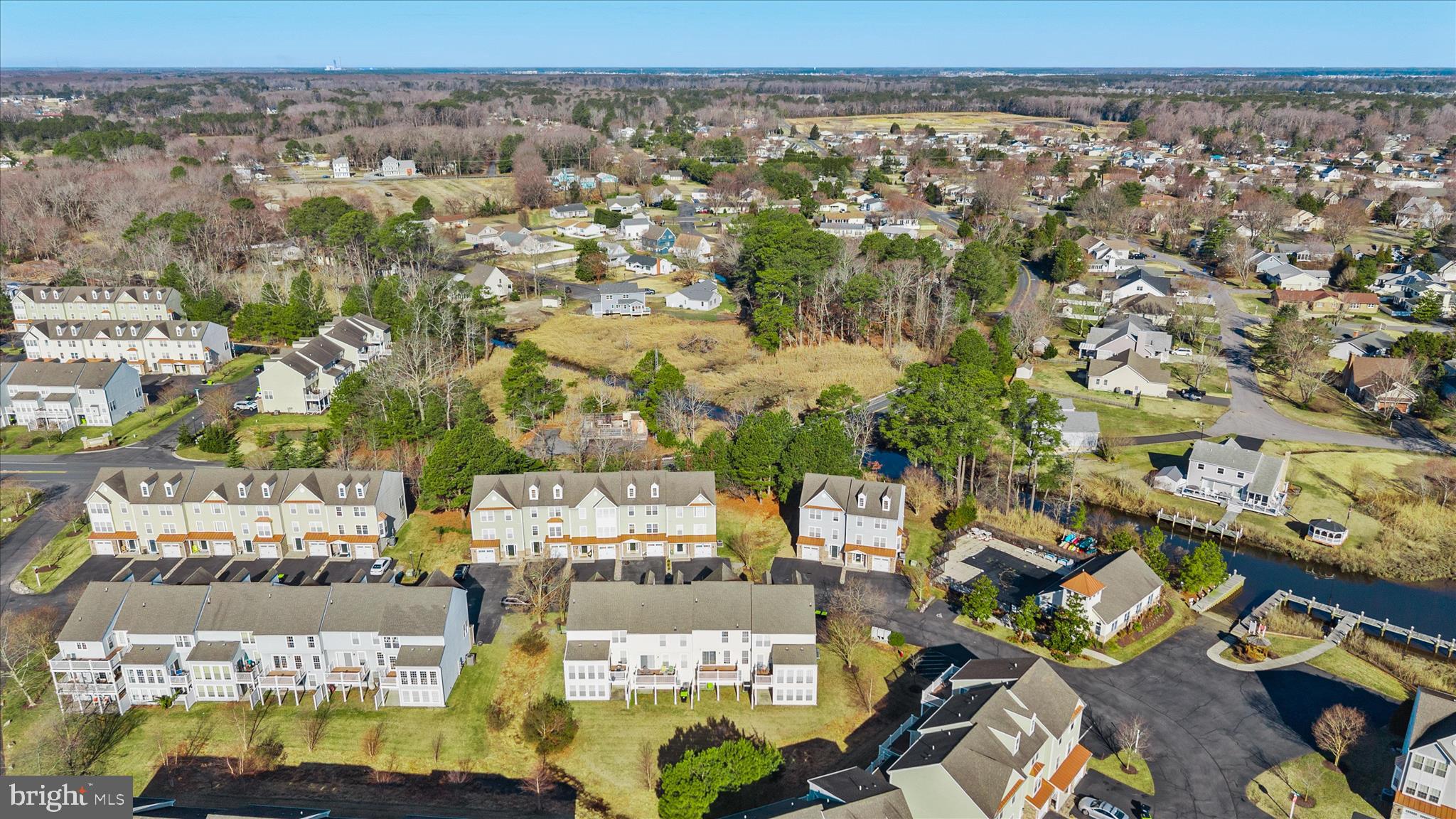 CREEKSIDE - Residential