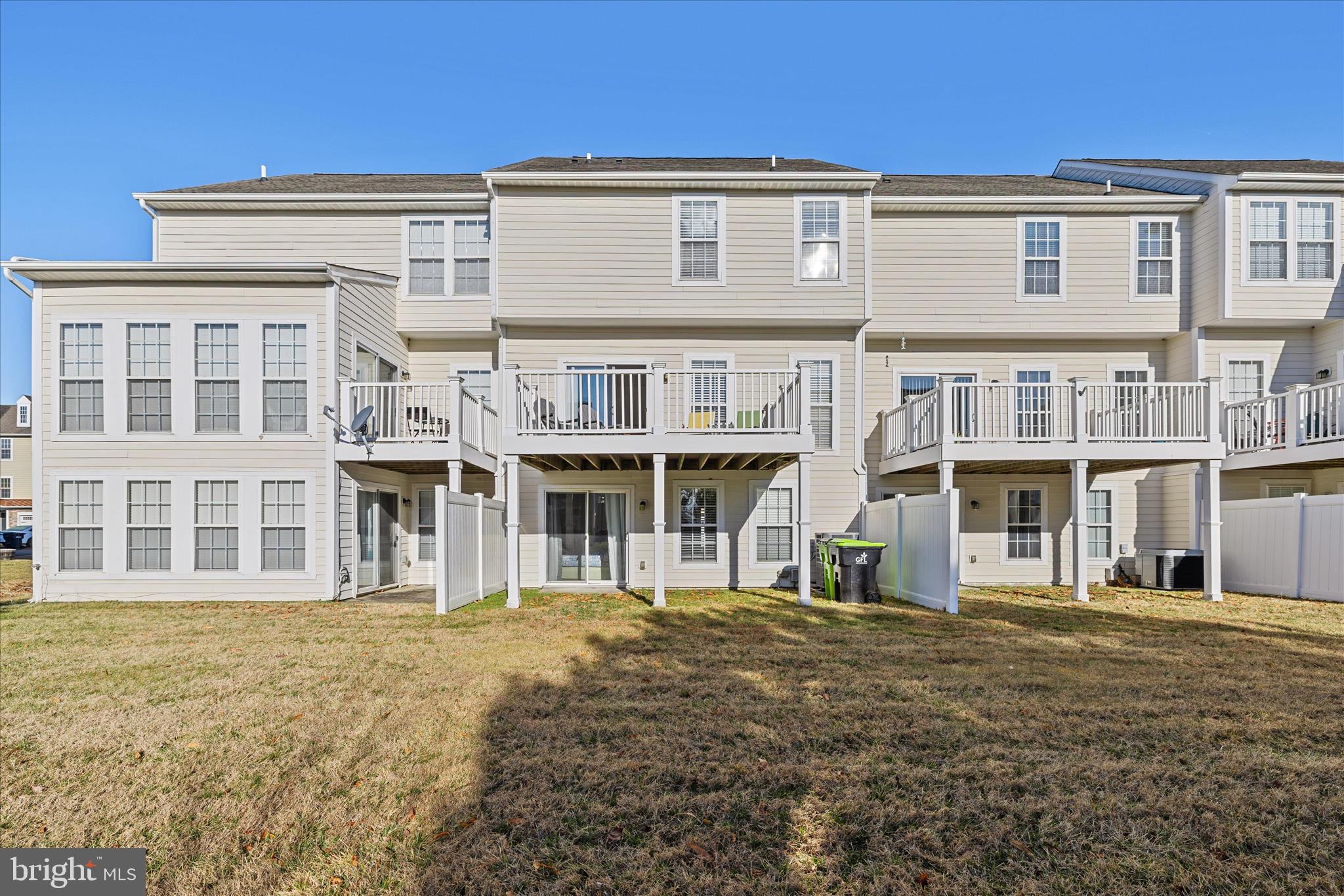 CREEKSIDE - Residential