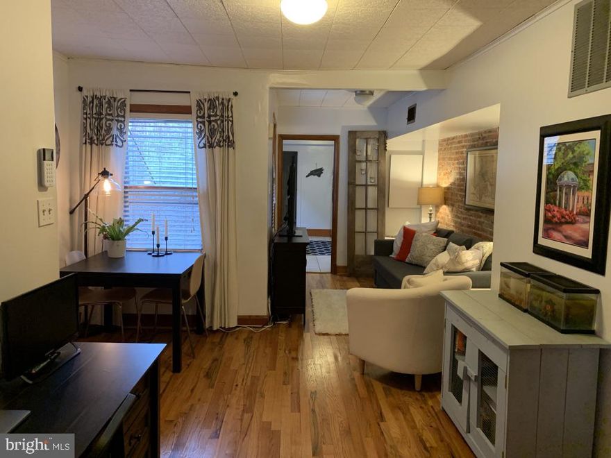 Beautiful one bedroom apartment in the heart of Canton. Hardwood floors, recently renovated kitchen. Walking distance to all Canton has to offer. Easy street parking.