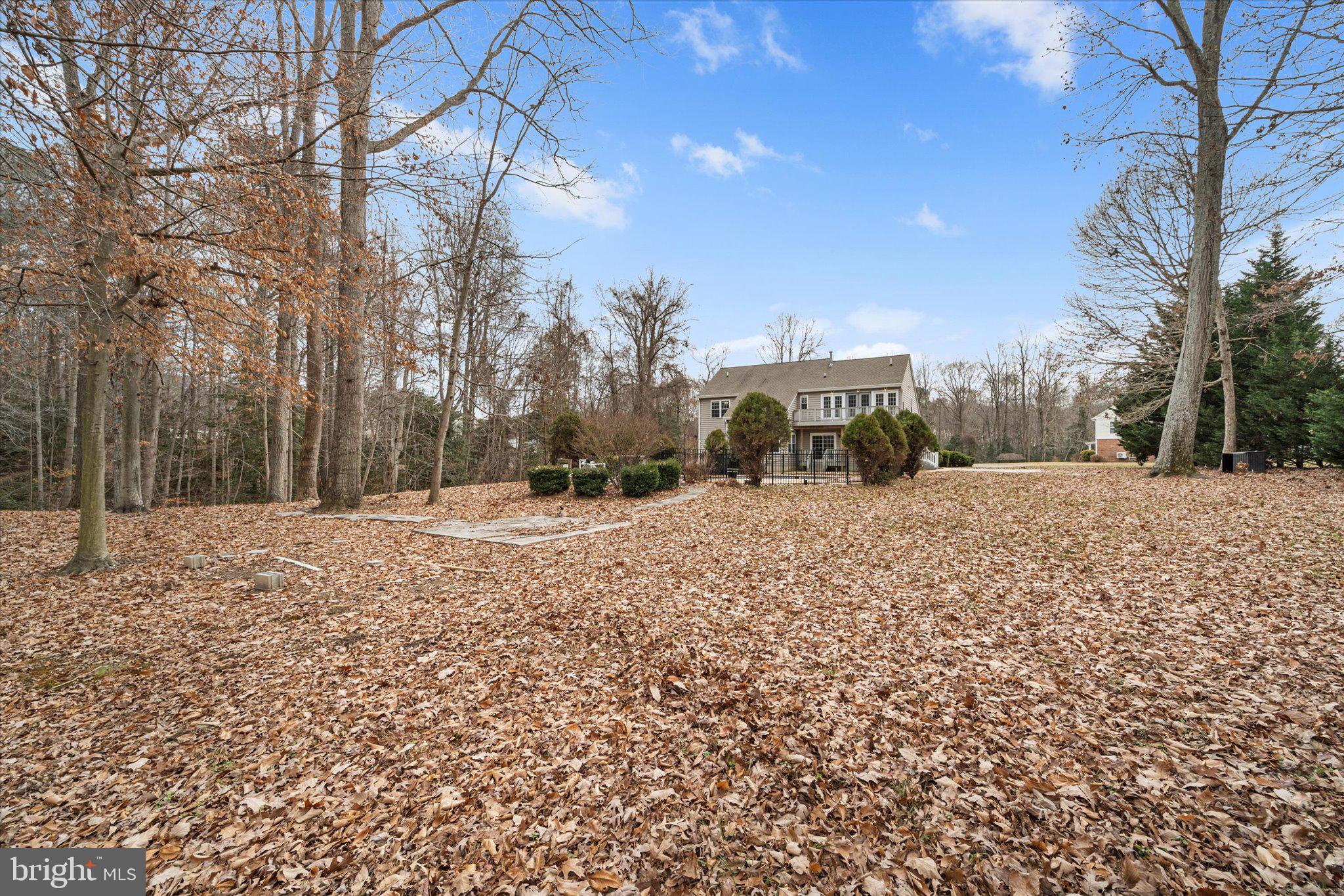 ISLAND CREEK WOODS - Residential