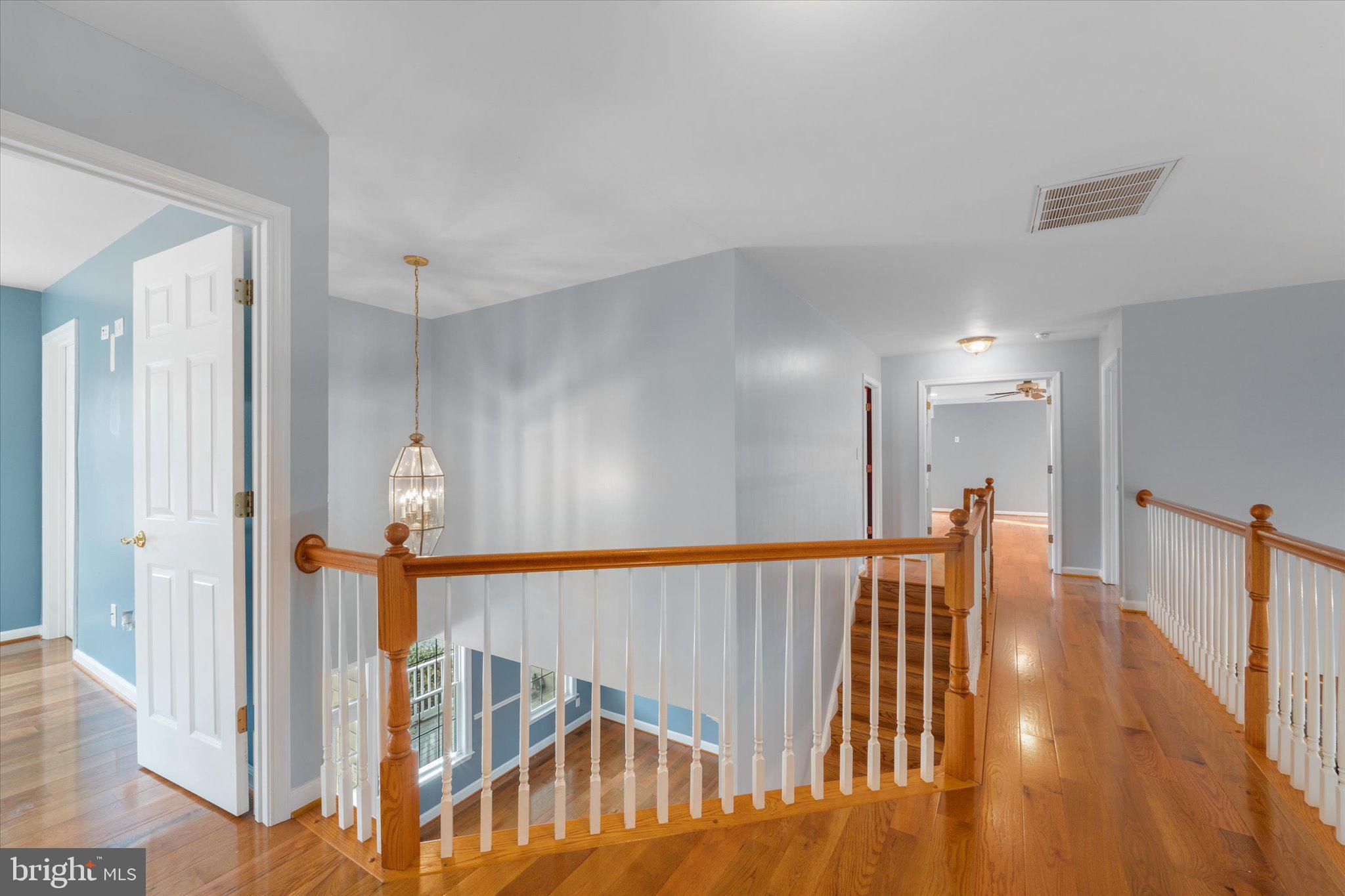 ISLAND CREEK WOODS - Residential