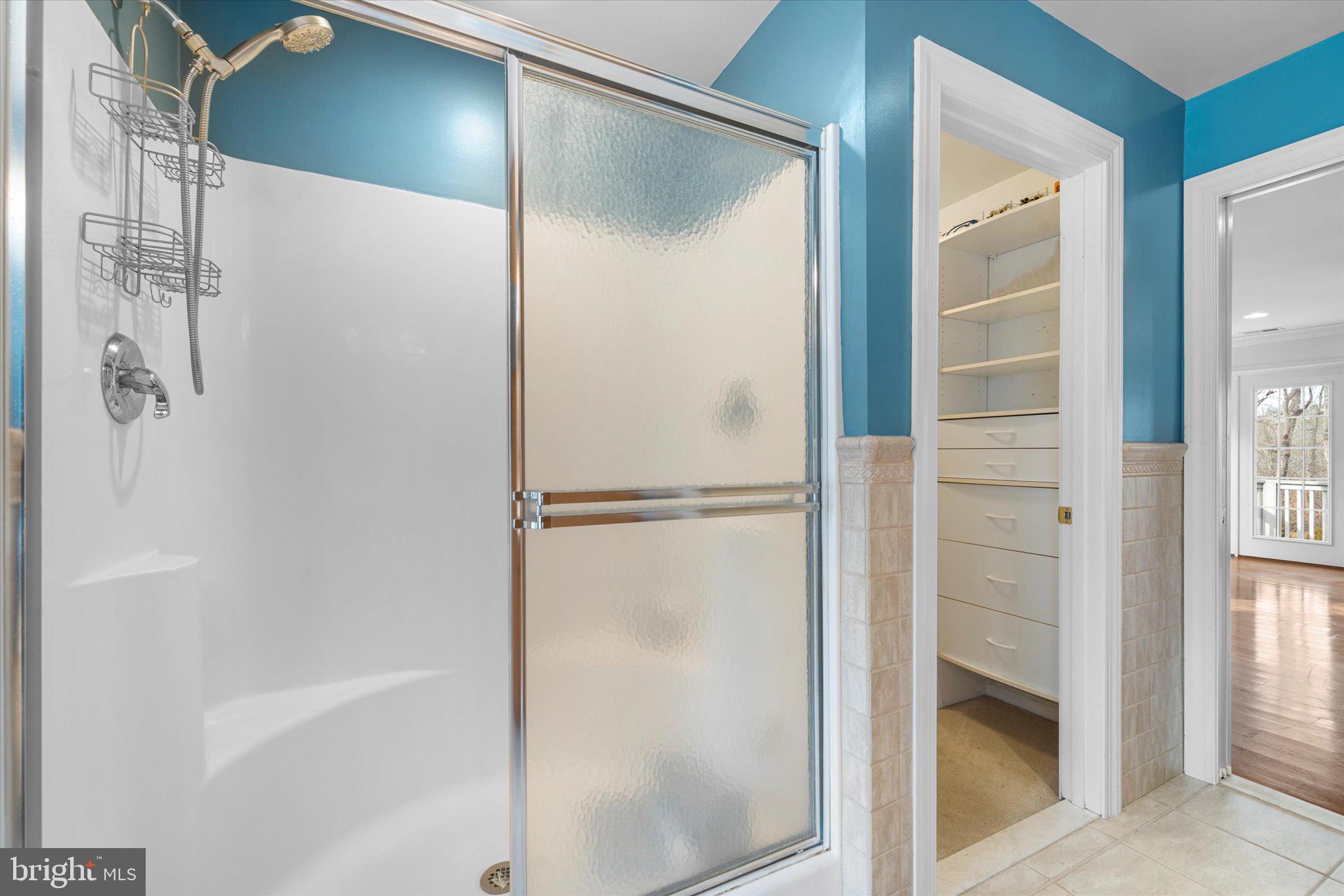 ISLAND CREEK WOODS - Residential