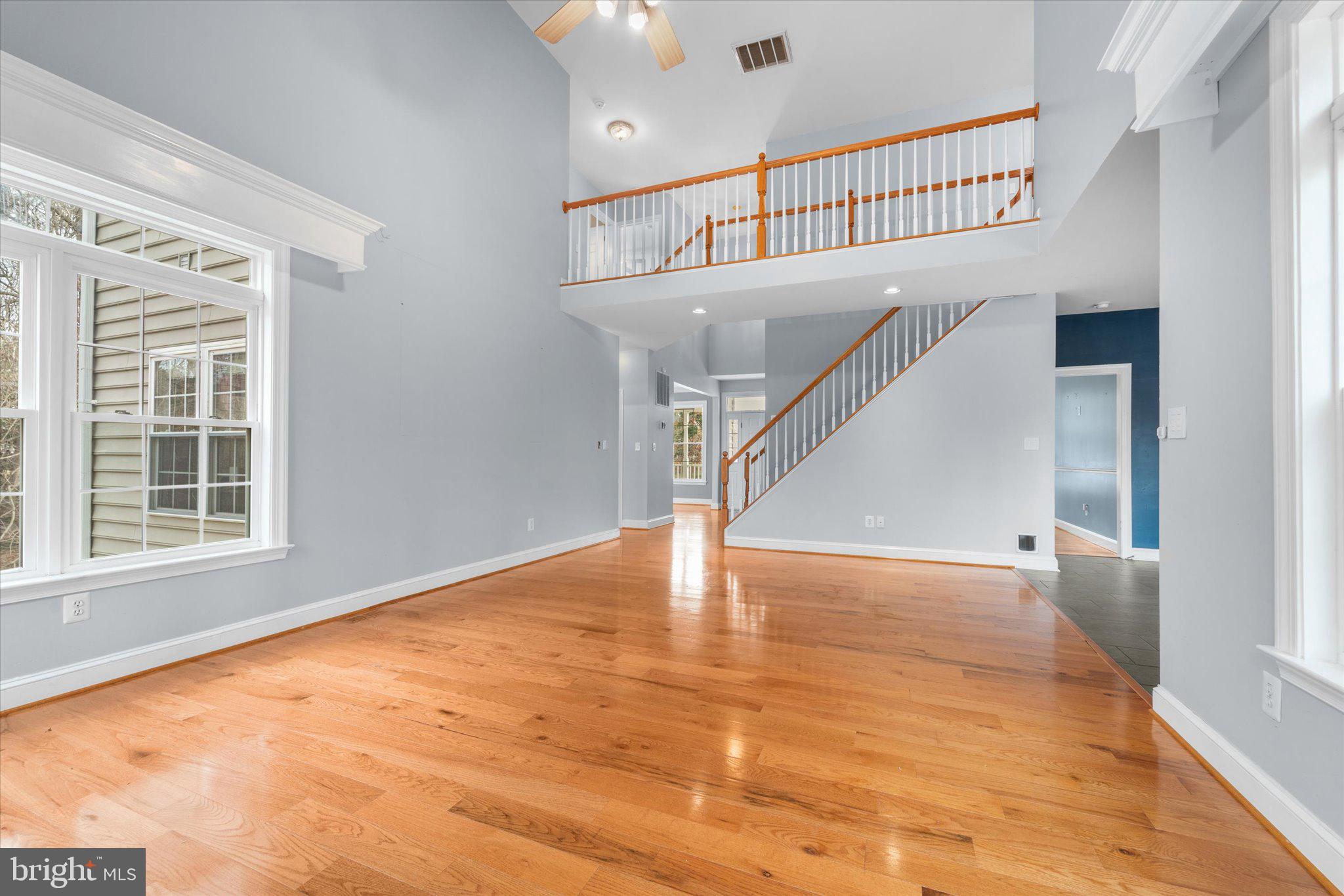 ISLAND CREEK WOODS - Residential