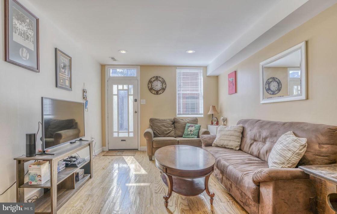 FELLS POINT HISTORIC DISTRICT - Residential Lease