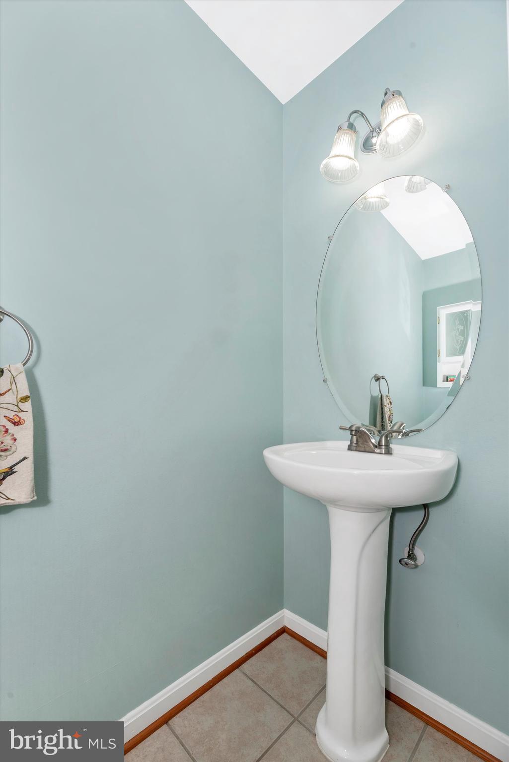 BALLENGER CREEK CENTER POND - Residential