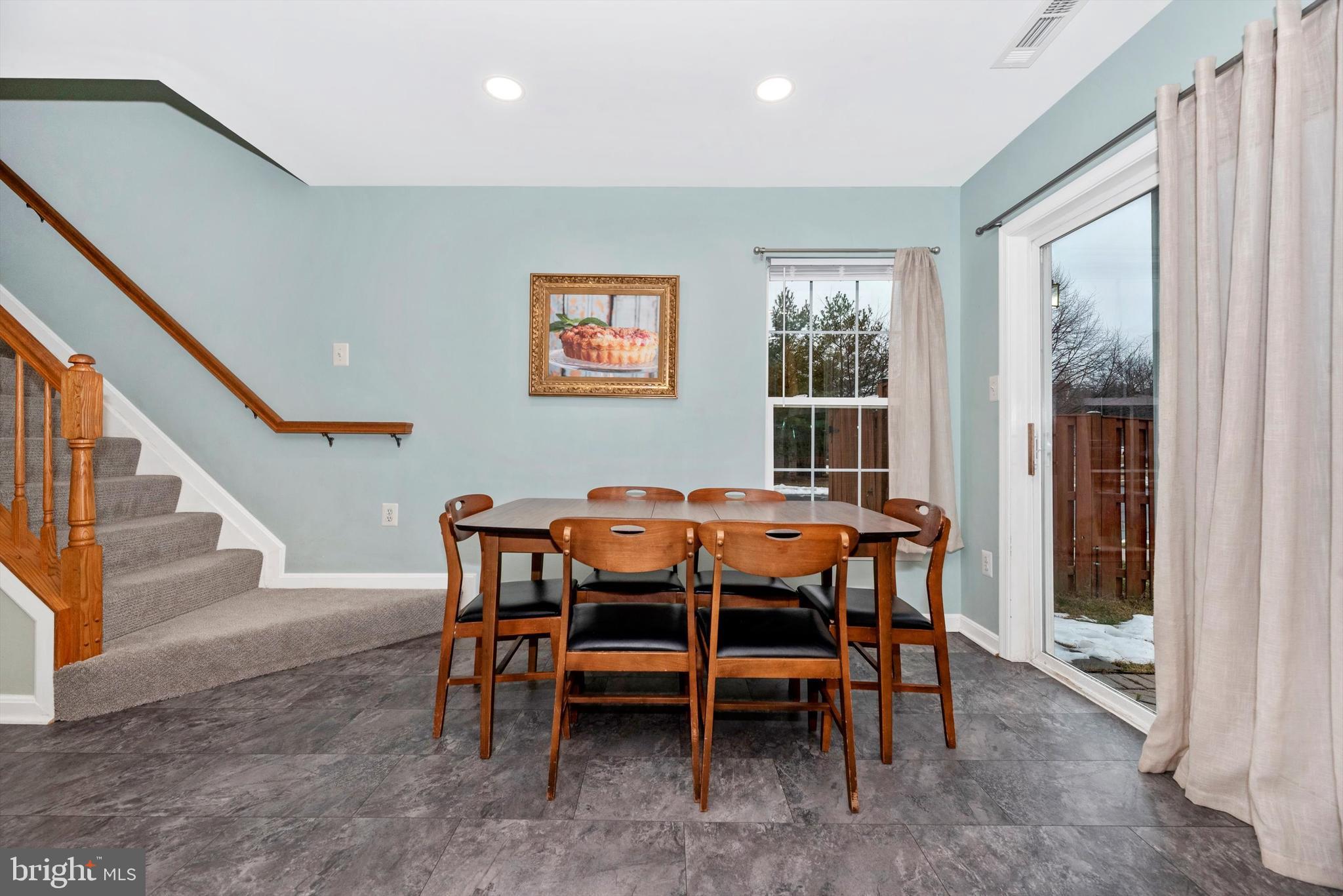 BALLENGER CREEK CENTER POND - Residential