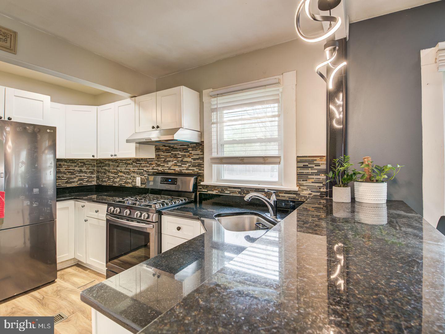 BARSTOW & BUNCH - Residential