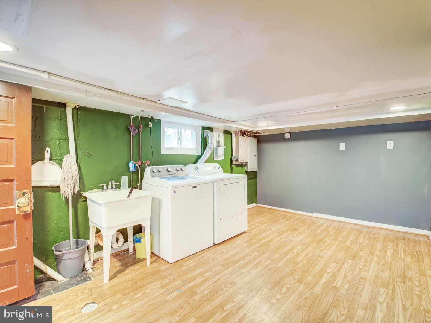 BARSTOW & BUNCH - Residential