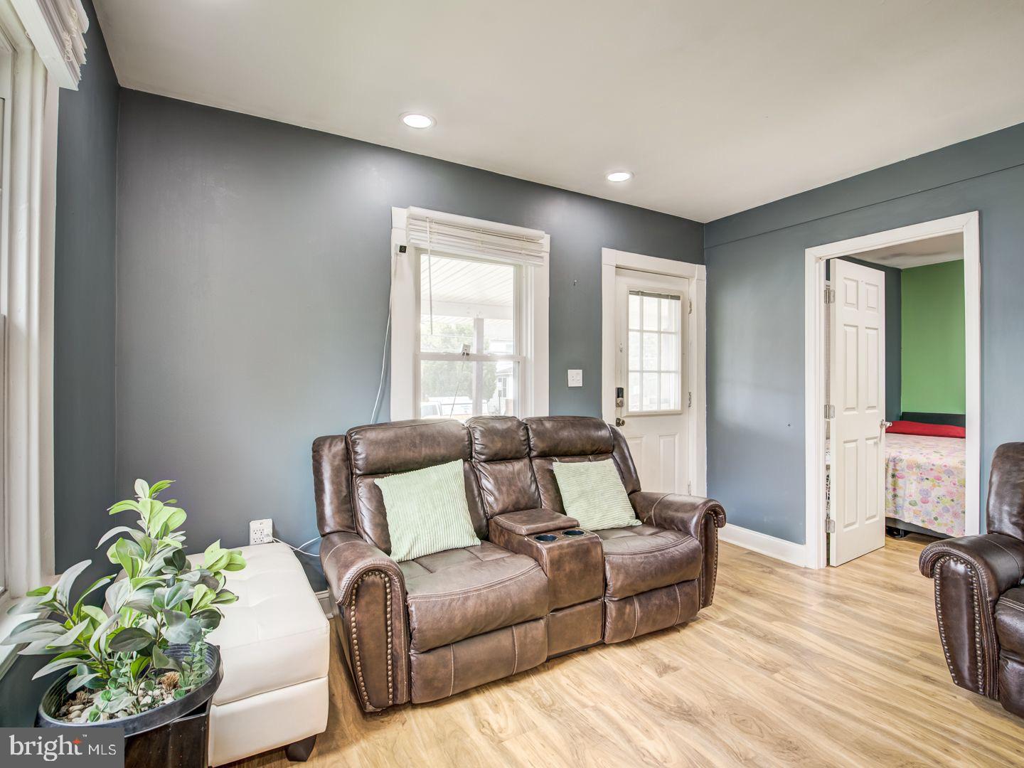 BARSTOW & BUNCH - Residential