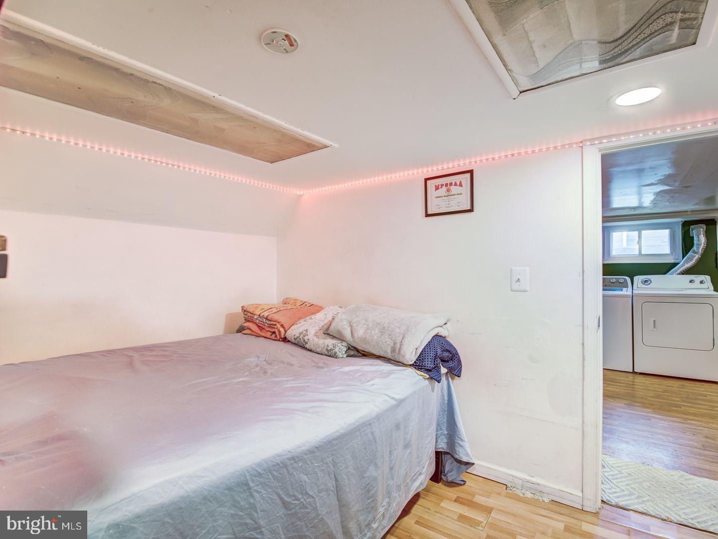 BARSTOW & BUNCH - Residential