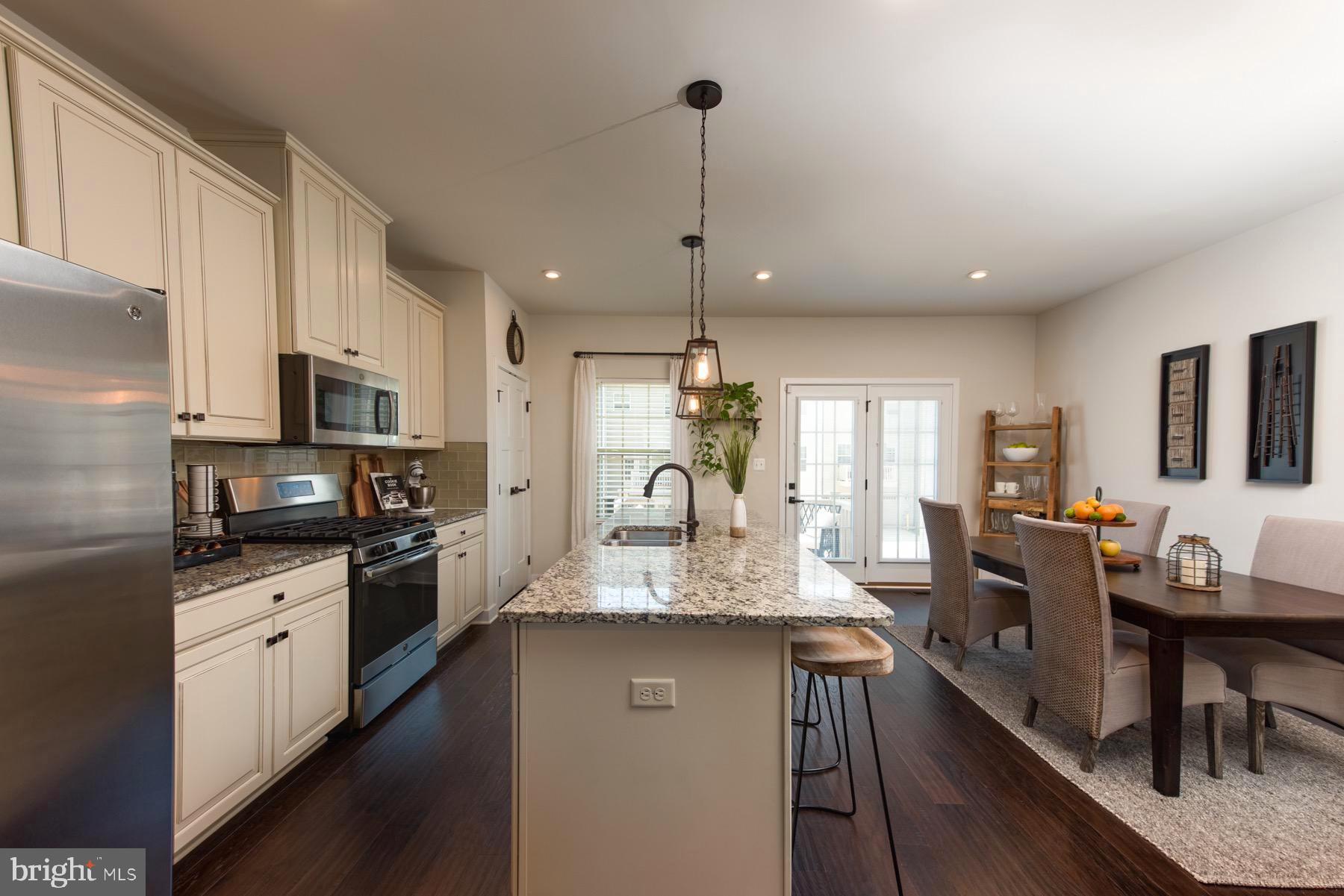 POTOMAC SHORES - Residential