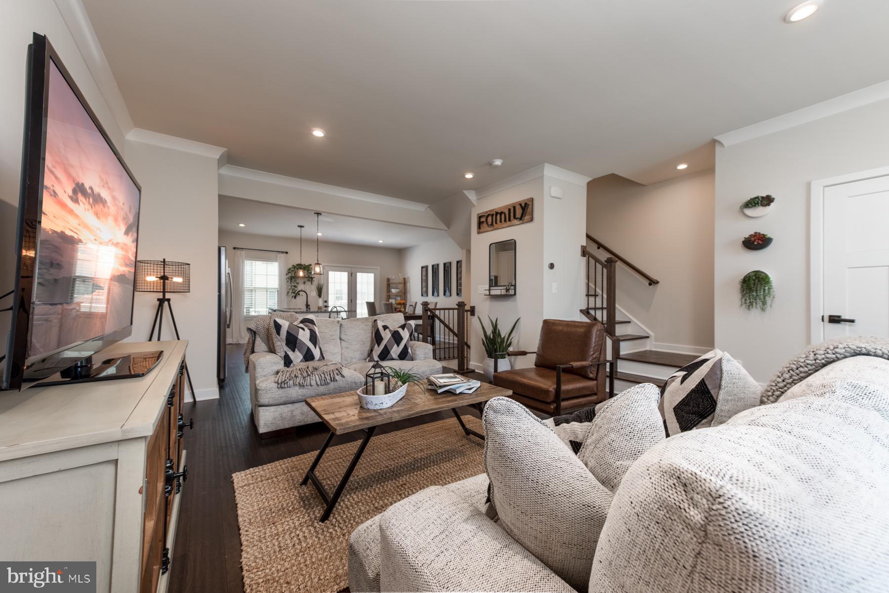 POTOMAC SHORES - Residential