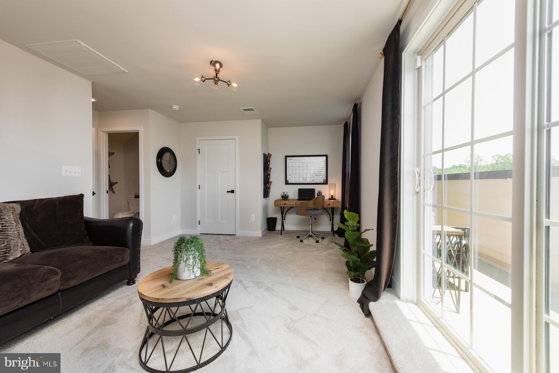 POTOMAC SHORES - Residential