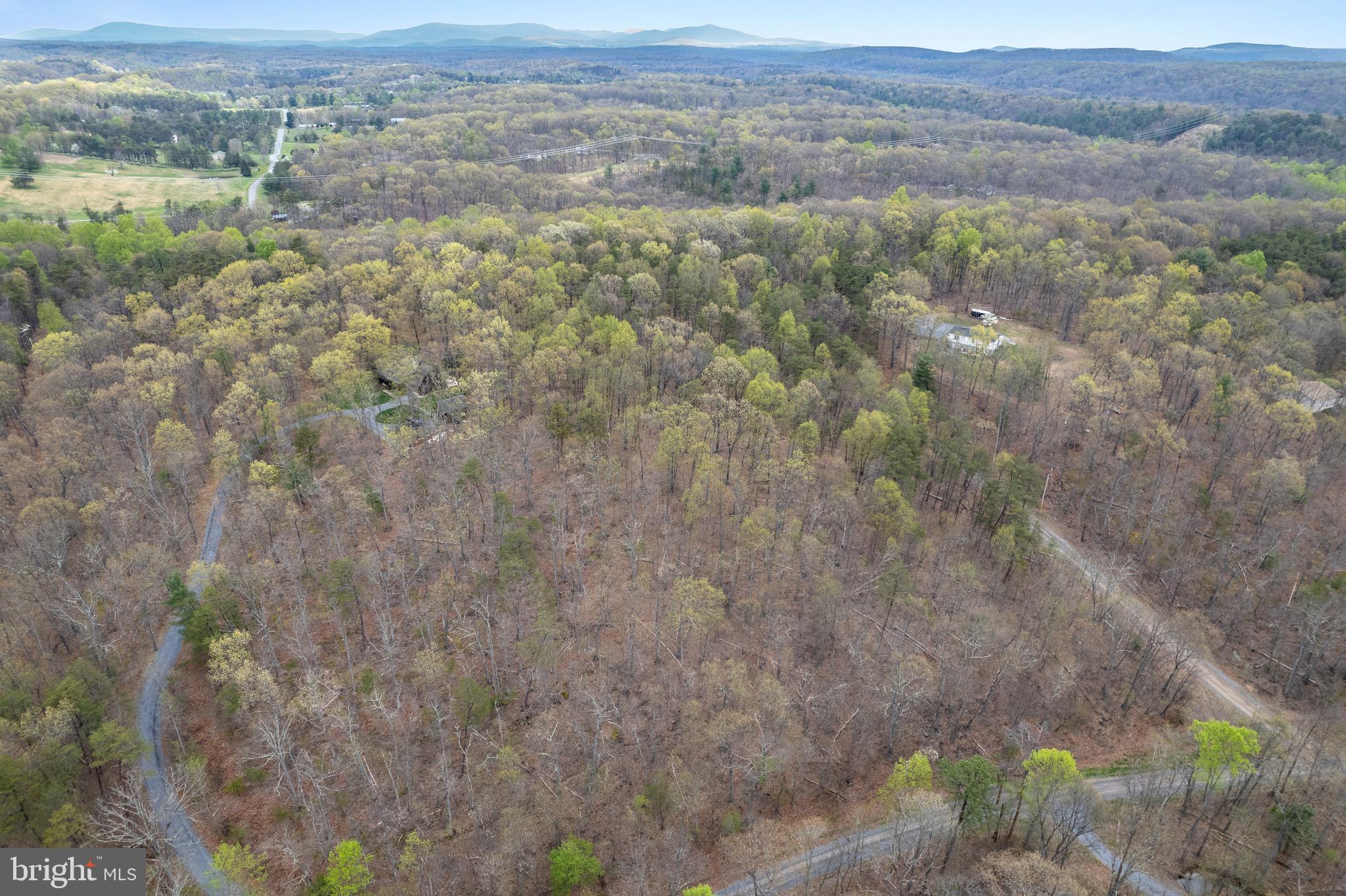 LAKEWOOD ACRES - Land