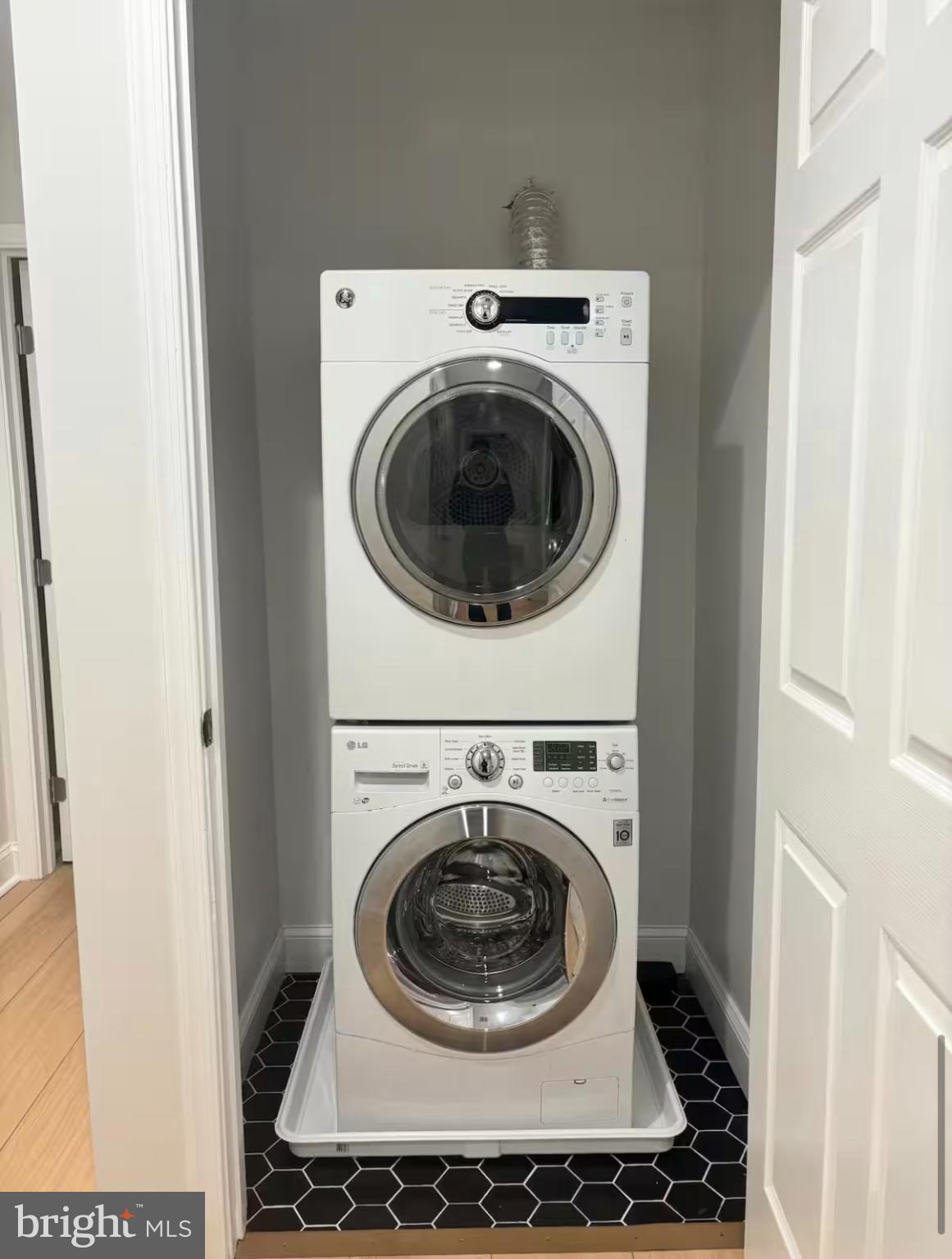 POPPLETON - Residential Lease