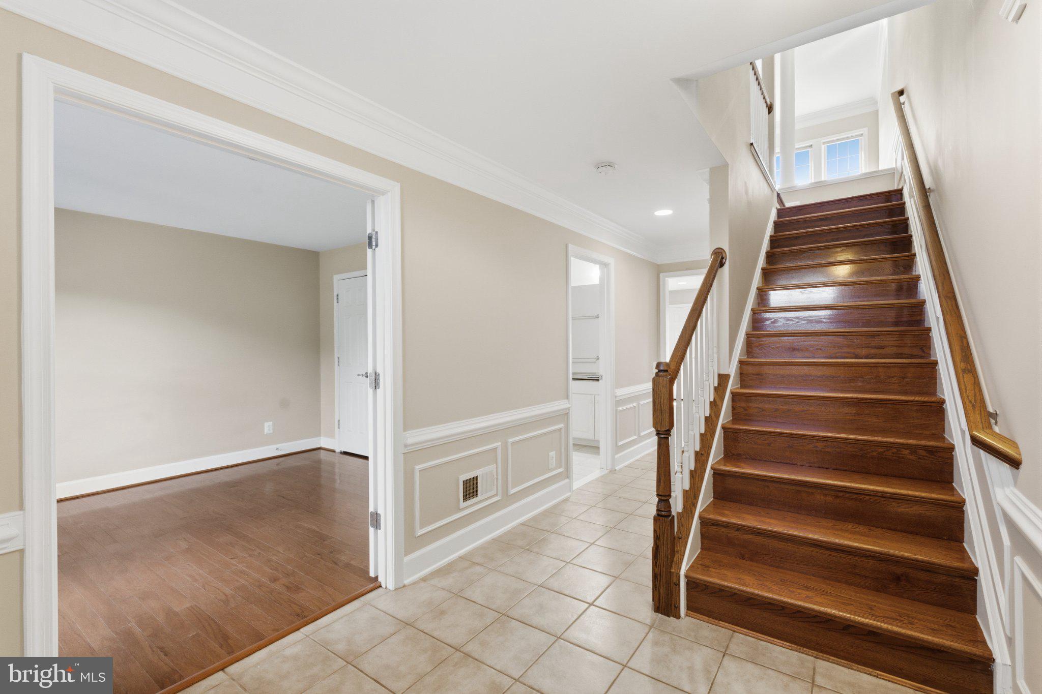 193 GREAT LAUREL SQUARE SE