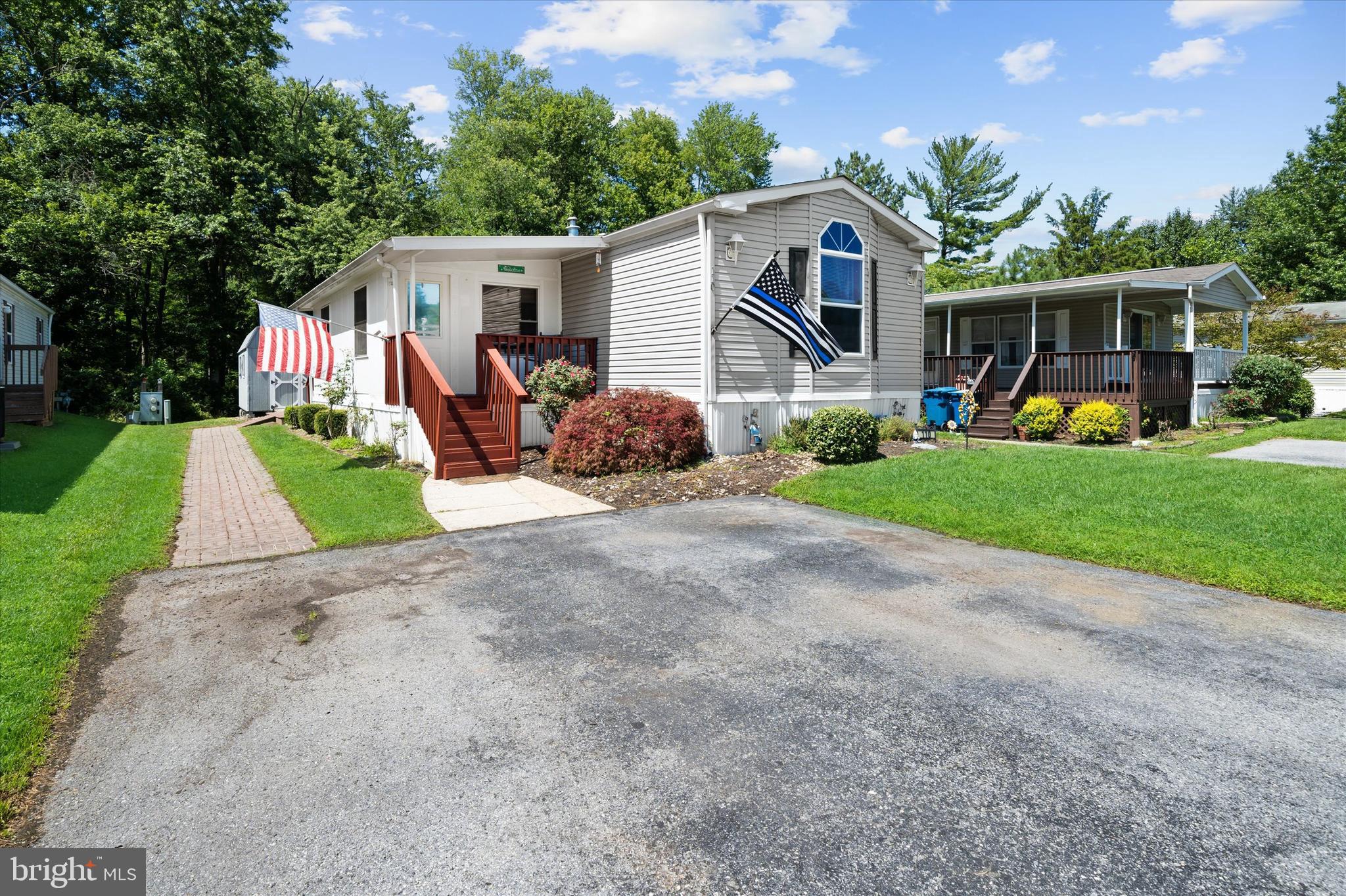 110 W TULIP COURT