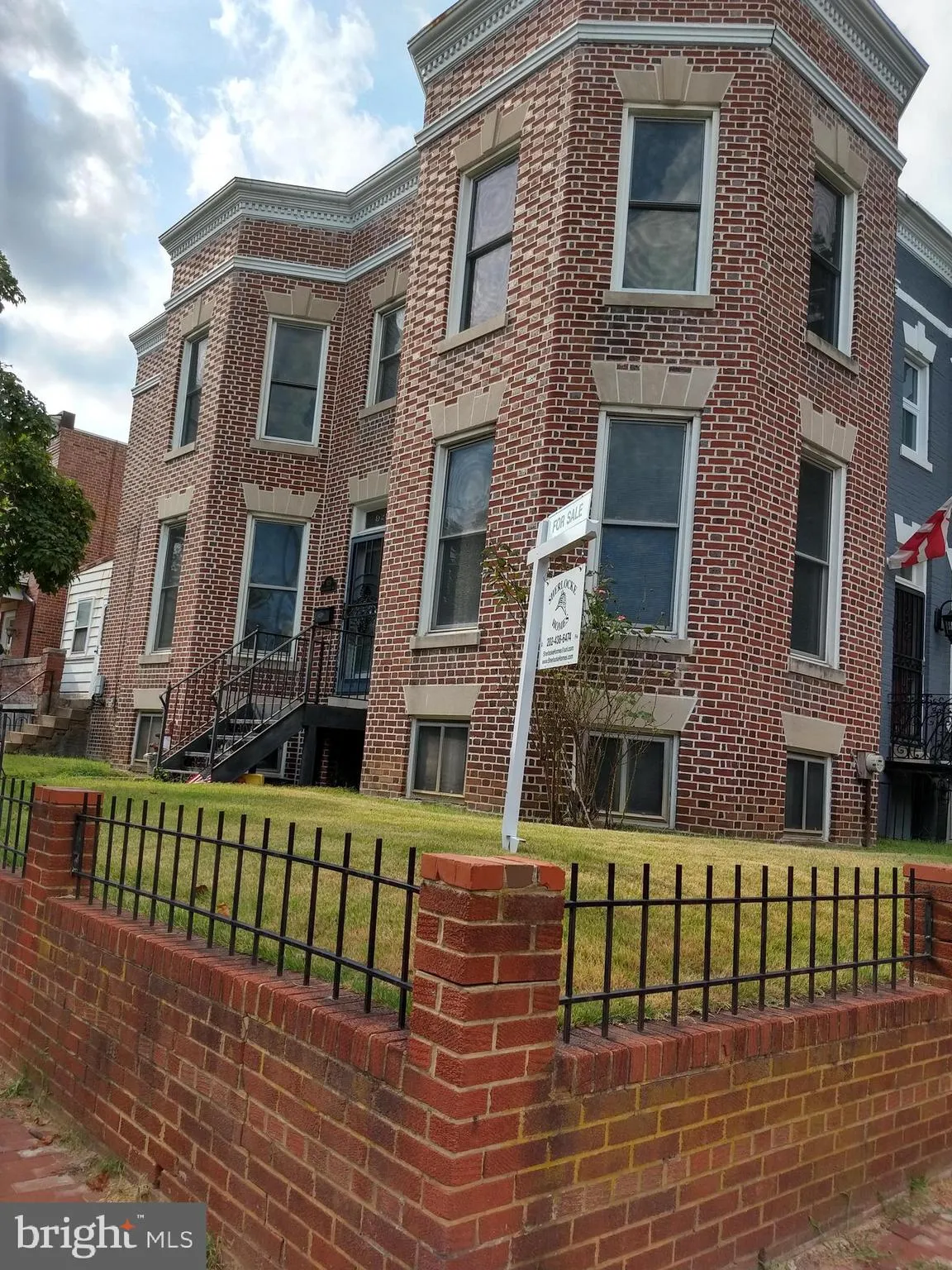 928 Constitution Avenue NE, Washington, DC 20002