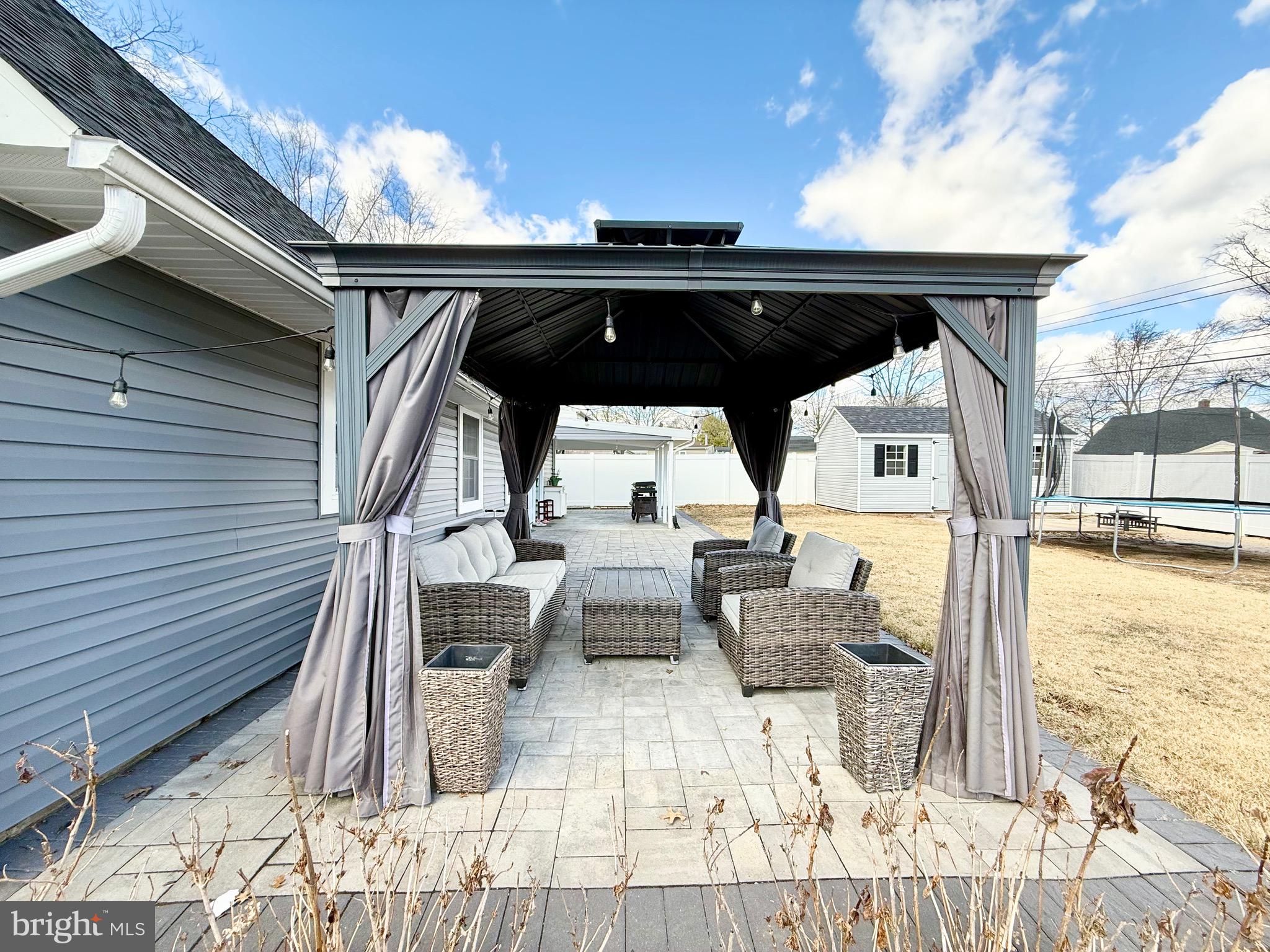 RED CEDAR HILL - Residential