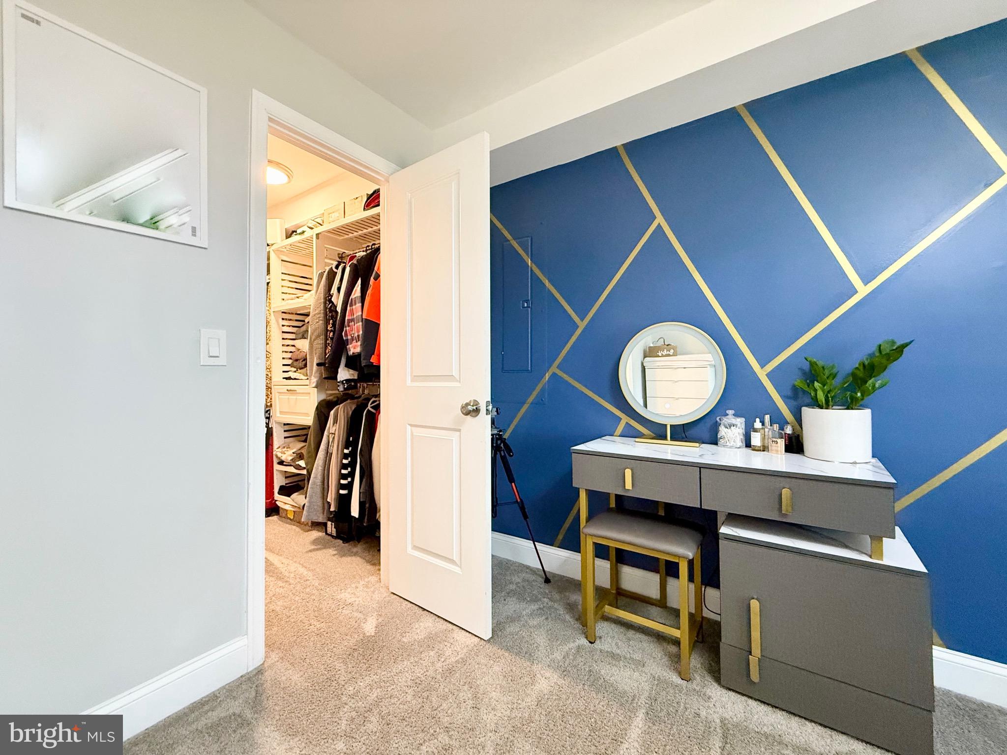 RED CEDAR HILL - Residential