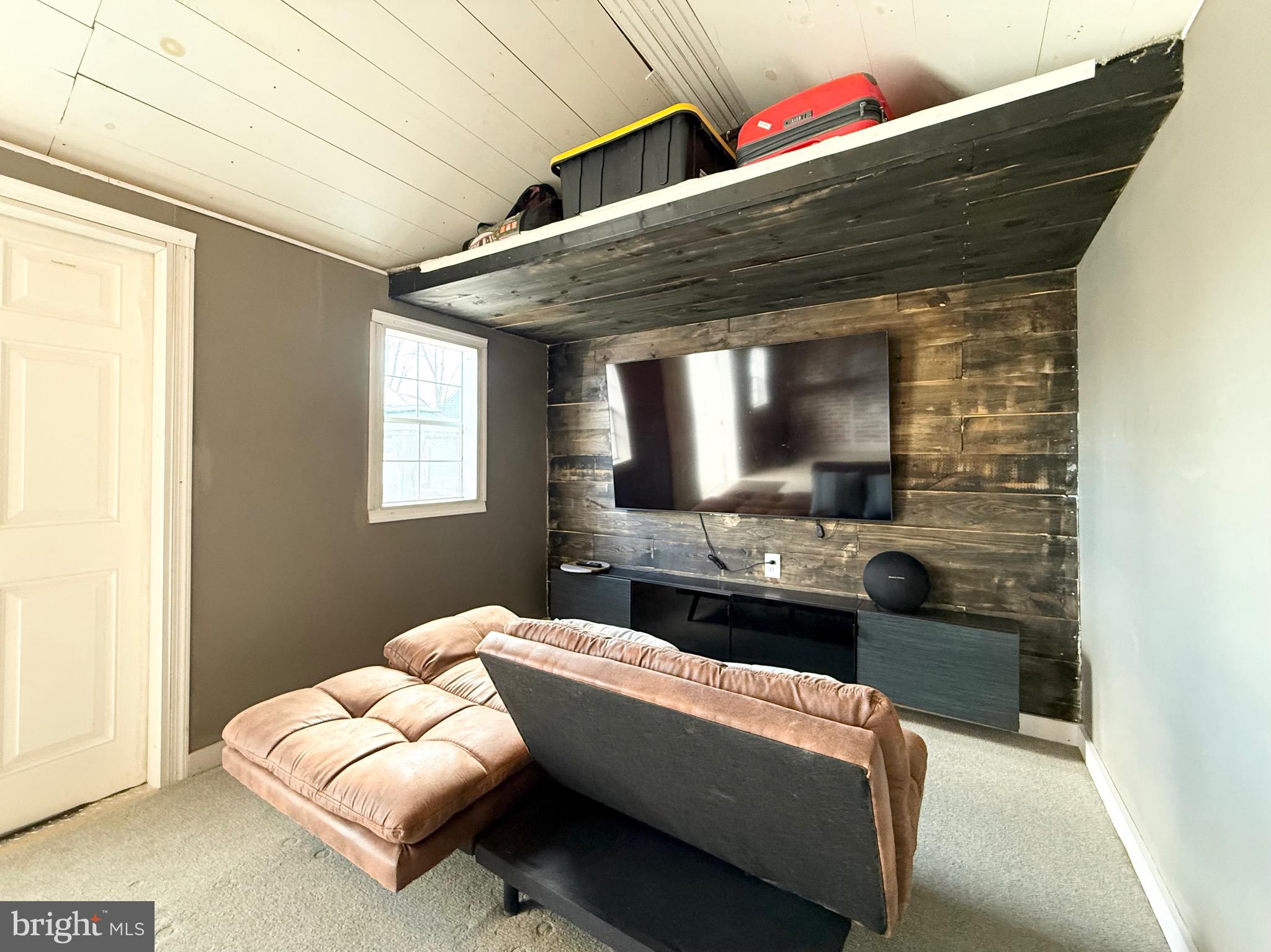 RED CEDAR HILL - Residential